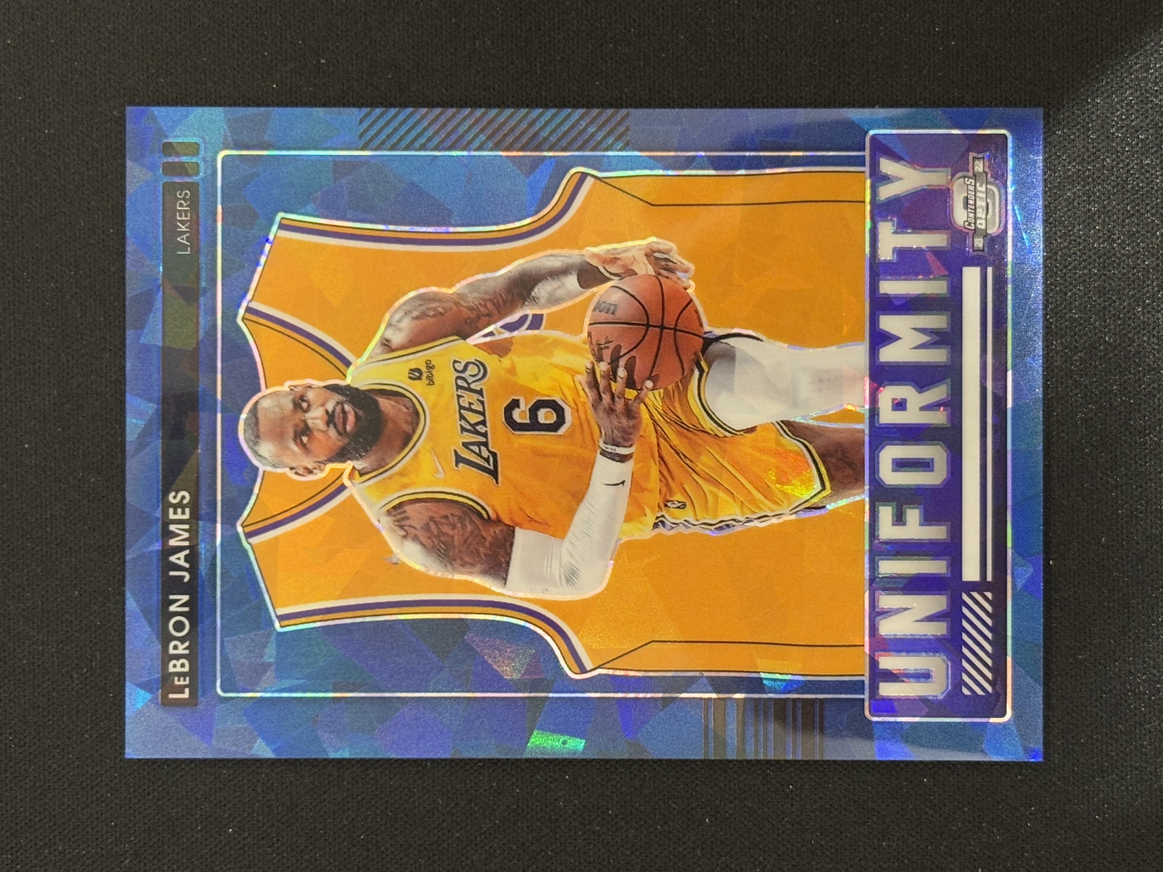 2021-22 Panini Contenders LeBron James 球票OP 勒布朗 詹姆斯 Uniformity 小背心特卡 蓝碎冰折 /75编 - Sasha