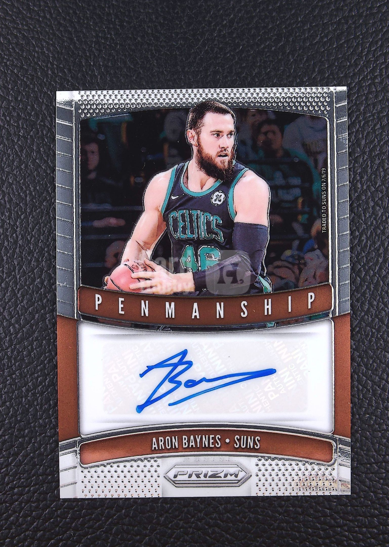 【鲨鱼代卖】 2019-20 Panini Prizm Aron Baynes 贴签 签字 书法签 阿隆 贝恩斯 马刺 活塞 凯尔特人 PZ 默认微瑕 FY7300