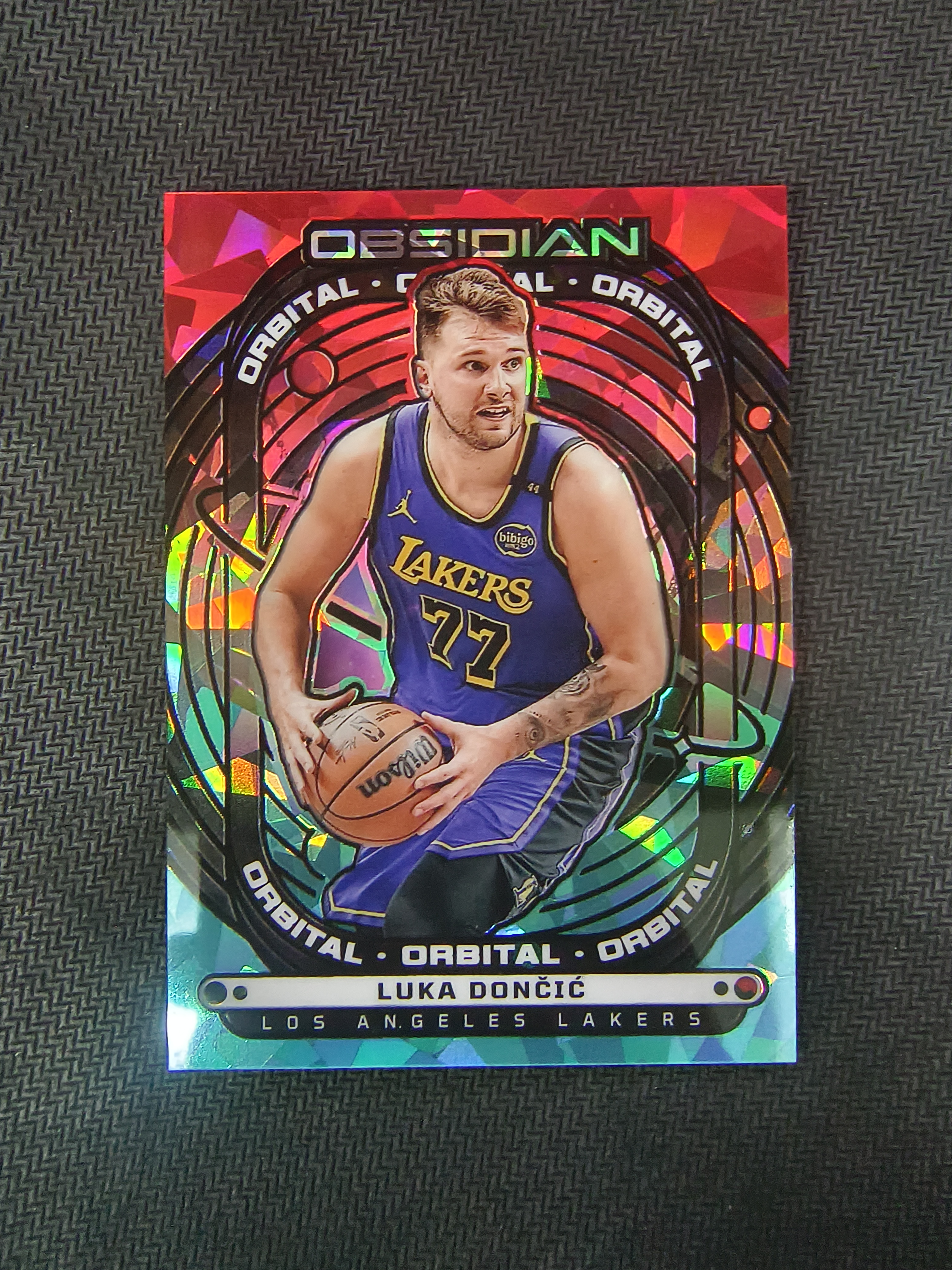 2024-25 Panini Obsidian Luka Doncic 黑曜石 湖人 卢卡 东契奇 少见湖人皮 22/30编 冰火碎冰折 轨道特卡 卡品如图 收藏必备 柏
