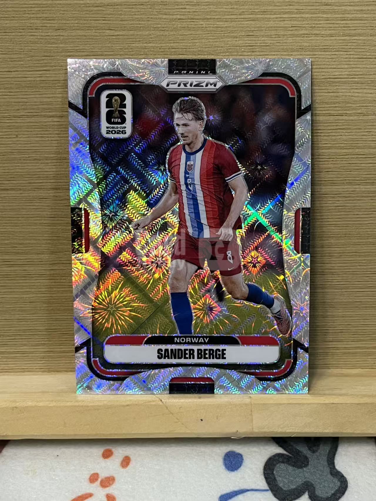 2026 Panini World Cup Prizm Sander Berge 桑德尔 贝格 挪威 烟花折 银折 世界杯 实卡精美 卡品如图 LA-1