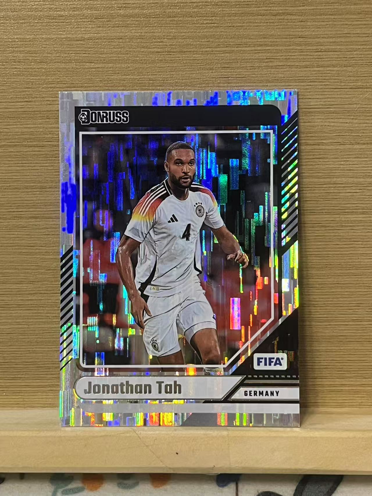 2024-25 Panini Donruss Jonathan Tah 乔纳森 塔 瀑布折 德国 银折 杜蕾斯 卡品如图 实卡精美 A60