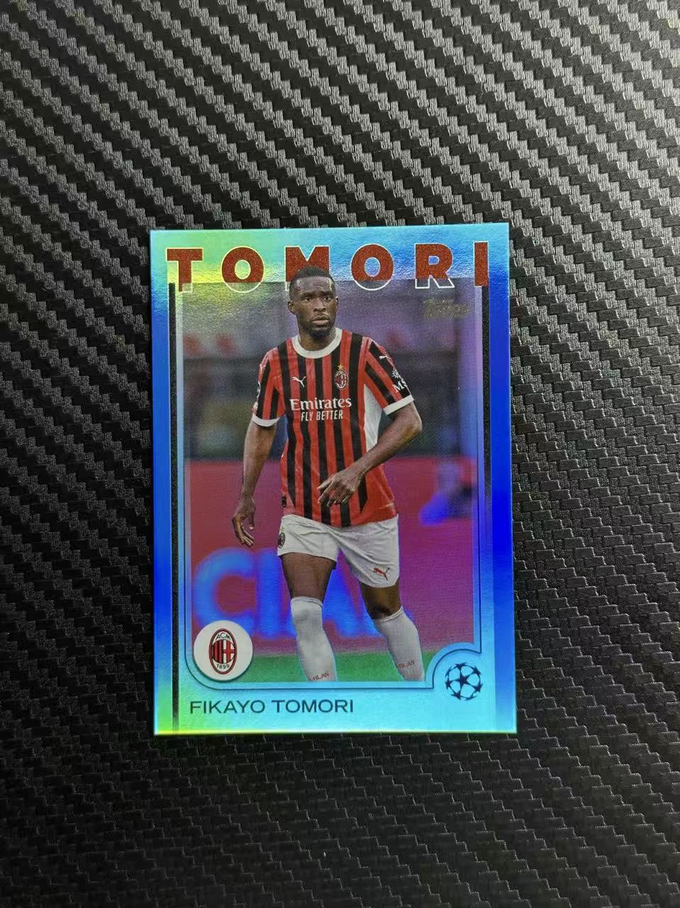 2025 Topps UCC Fikayo Tomori 菲卡约 托莫里 019/125编 AC米兰 蓝折 卡品如图 拍前看描述