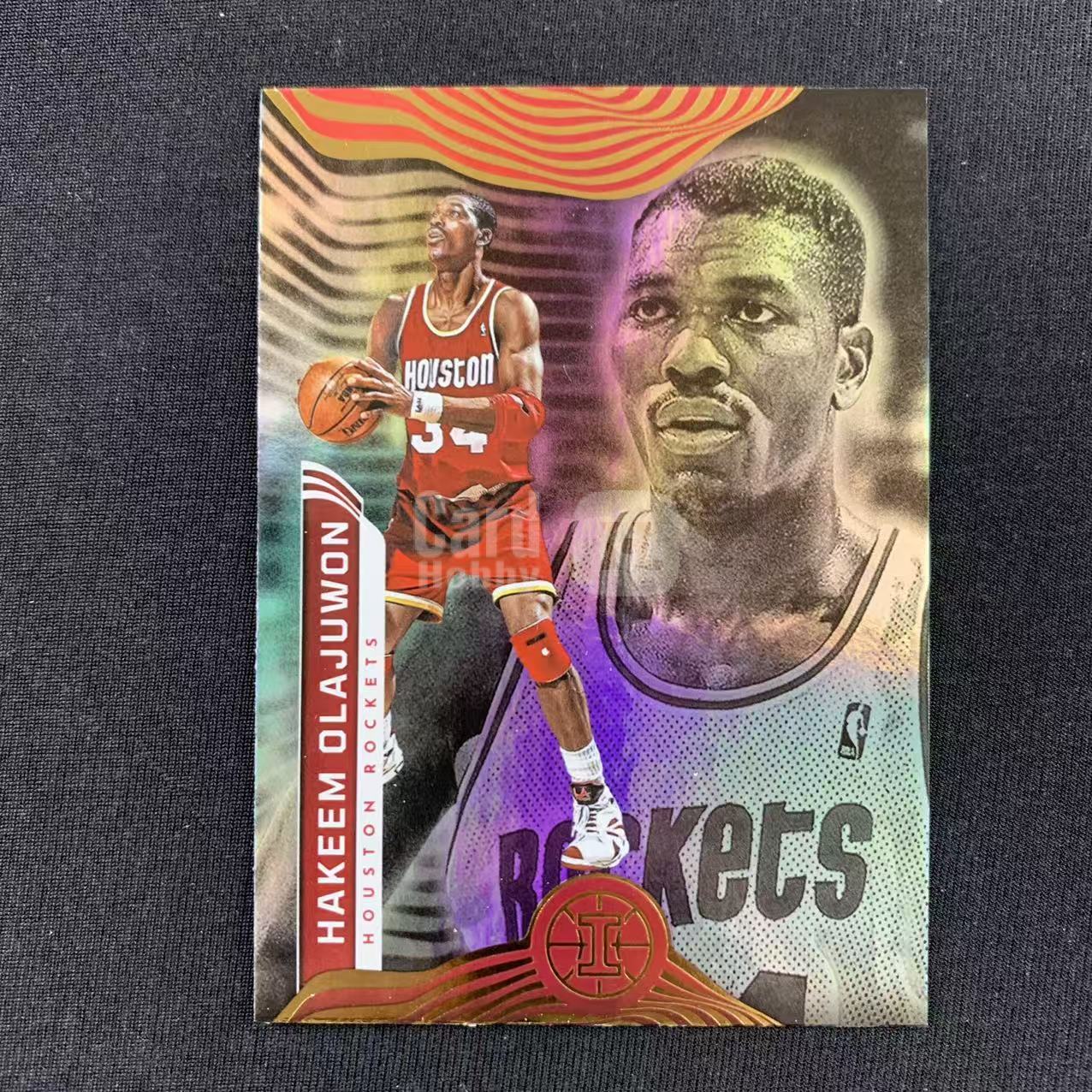 2021‑22 Panini Illusions Hakeem Olajuwon 哈基姆 奥拉朱旺 火箭 幻想 折射 收藏必备