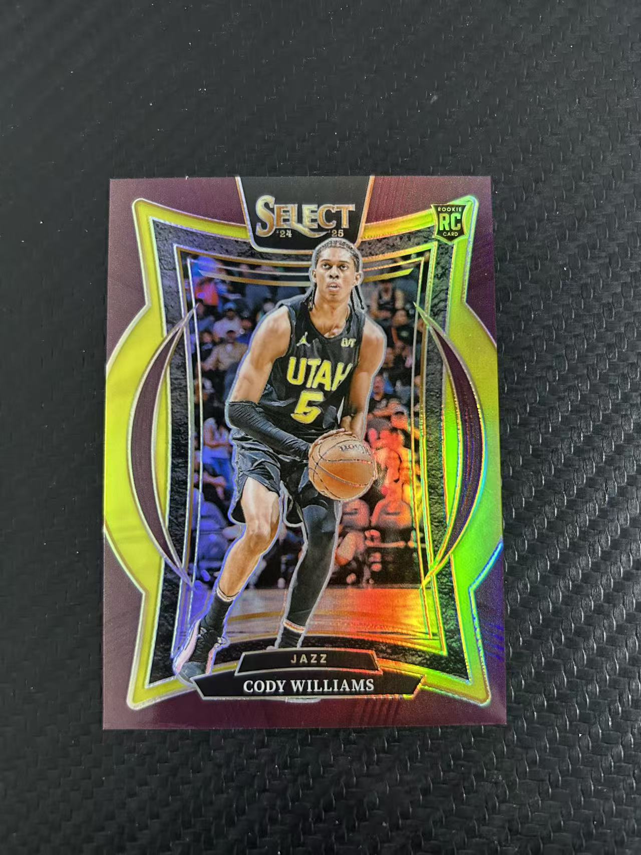 2024-25 Panini Select Cody Williams RC #71【灯灯拍卡】 新秀年 选秀年 rookie 爵士 折射 铜折 科迪 威廉姆斯 RC 130/175编【雪茄】