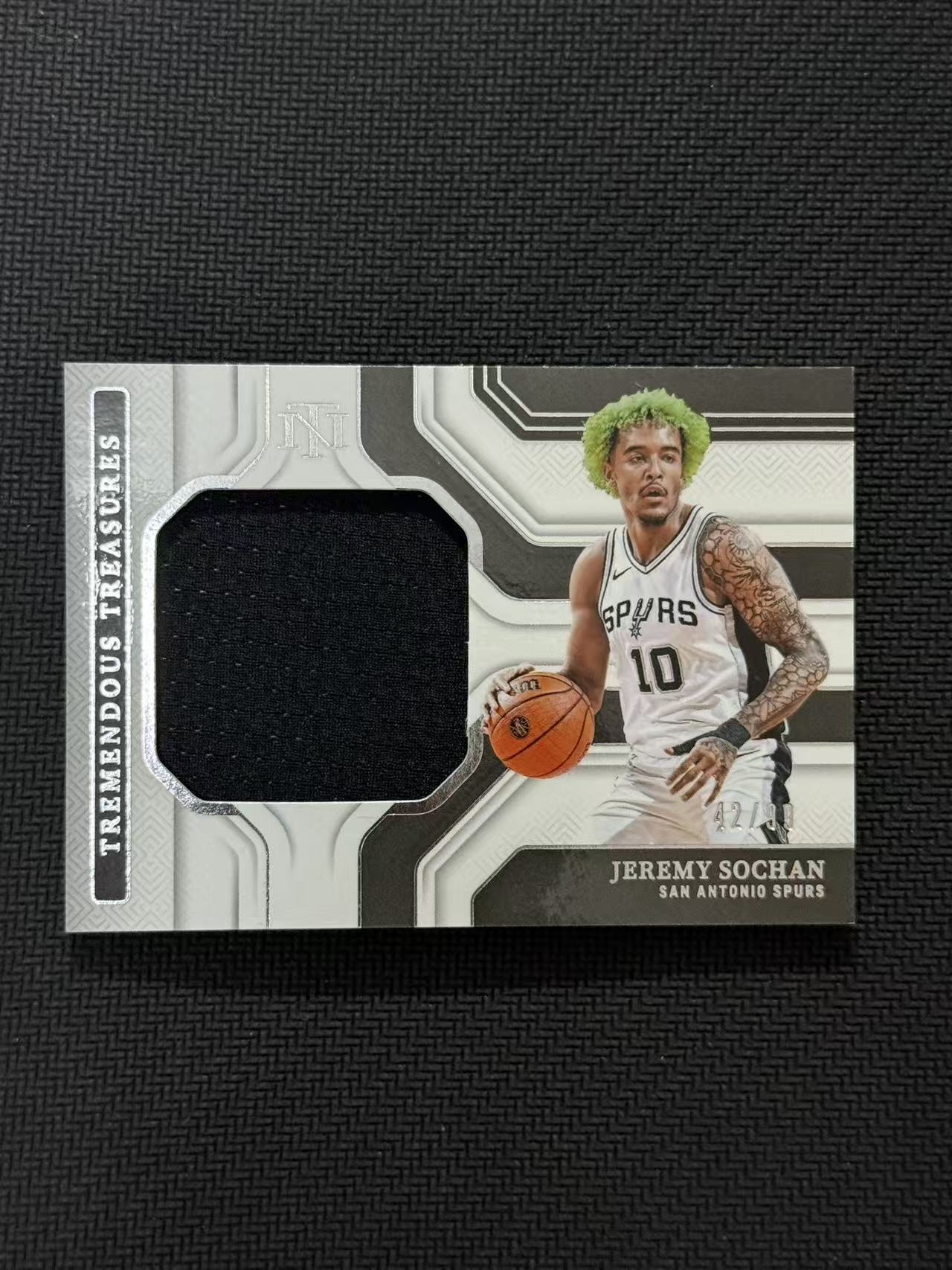 2024-25 Panini National Treasures Jeremy Sochan 马刺 国宝 杰里米 索汉 42/99编 大窗物料 球衣切割 亲穿 GU 卡品如图 老公DR