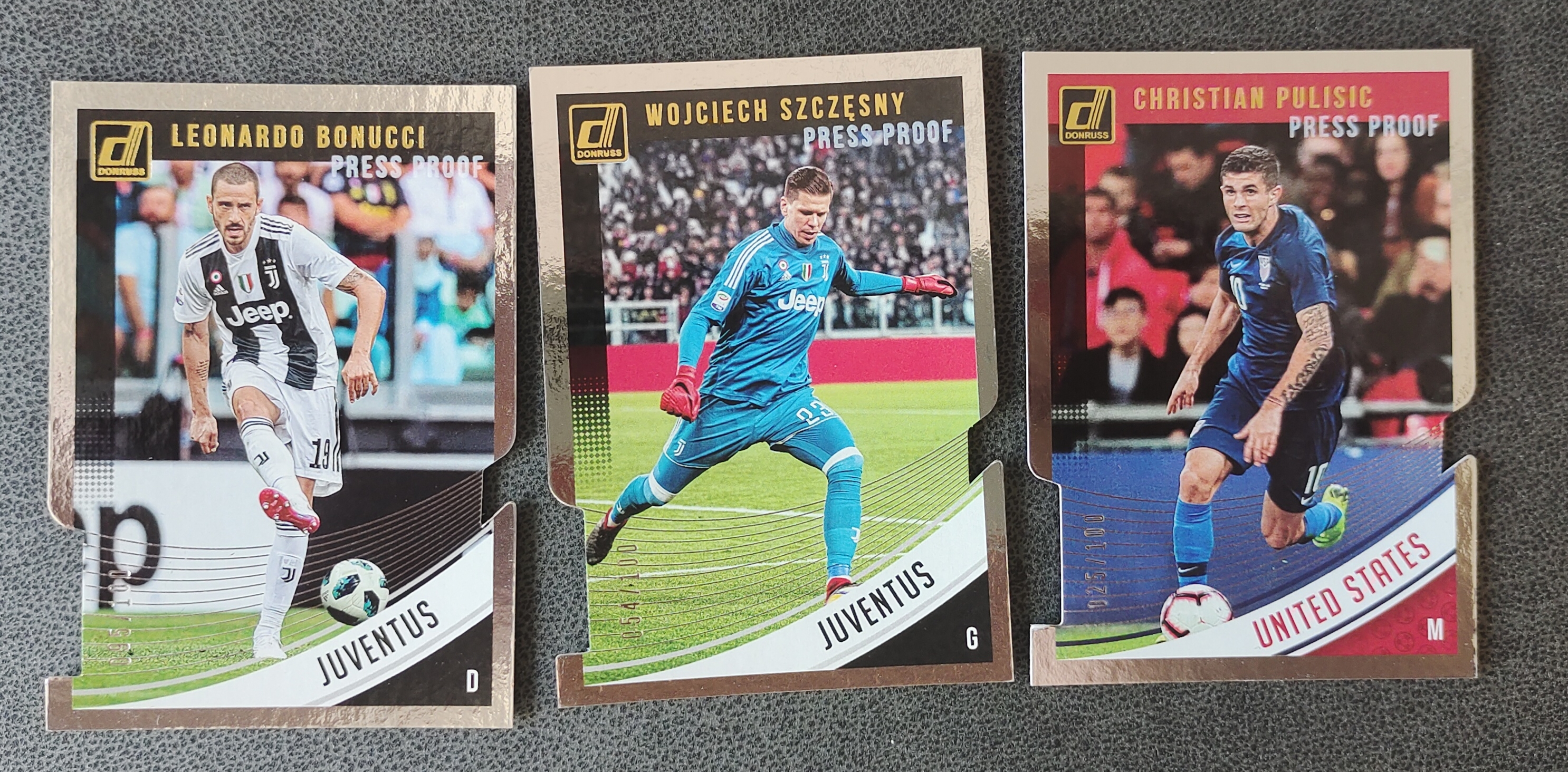 2018-19 panini donruss 杜蕾斯 尤文图斯 沃伊切赫 什琴斯尼 博努奇 美国 切尔西 普利西奇 三张打包 凑套必备 都是100编