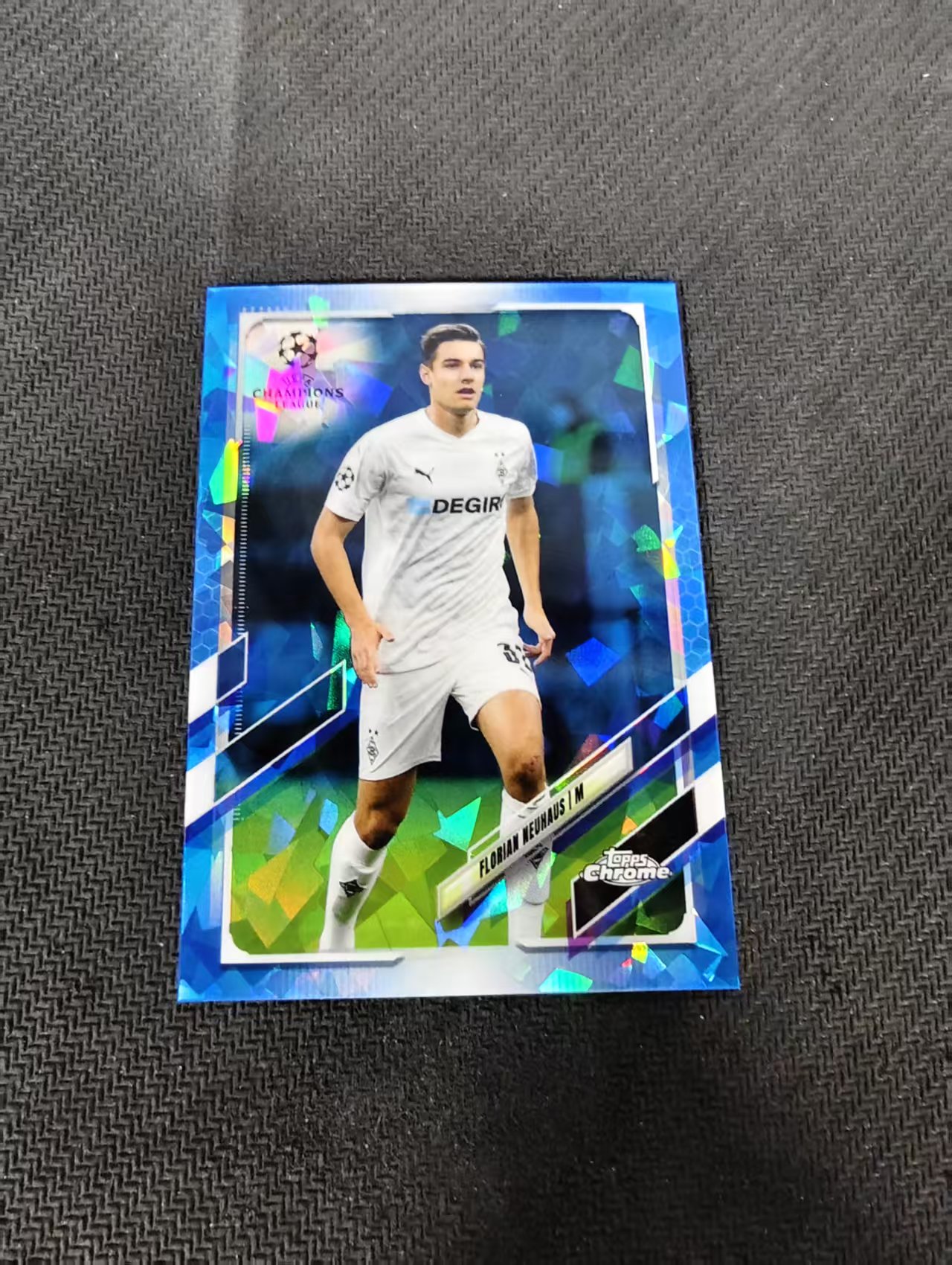 【可合并,不累计】2021 Topps Chrome Florian Neuhaus 欧冠 蓝宝石 门兴格拉德巴赫 诺伊豪斯 蓝碎冰 #39 划痕 边角瑕疵