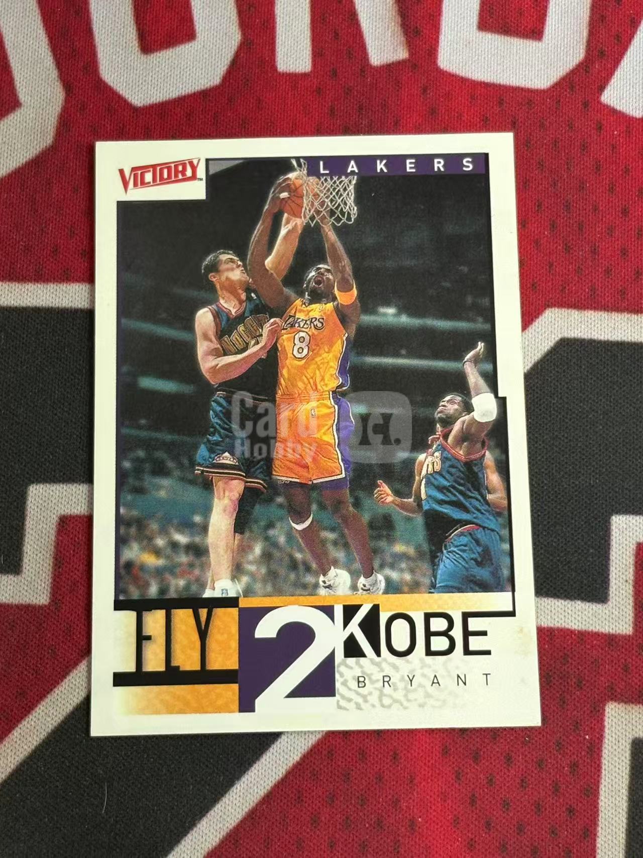 2000 UPPER DECK UD VICTORY Kobe Bryant 湖人名宿 8/24 黑曼巴 小飞侠 科比布莱恩特 fly 2 KOBE特卡 经典老特卡 经典动作选图【烂臭嘴拍卖】