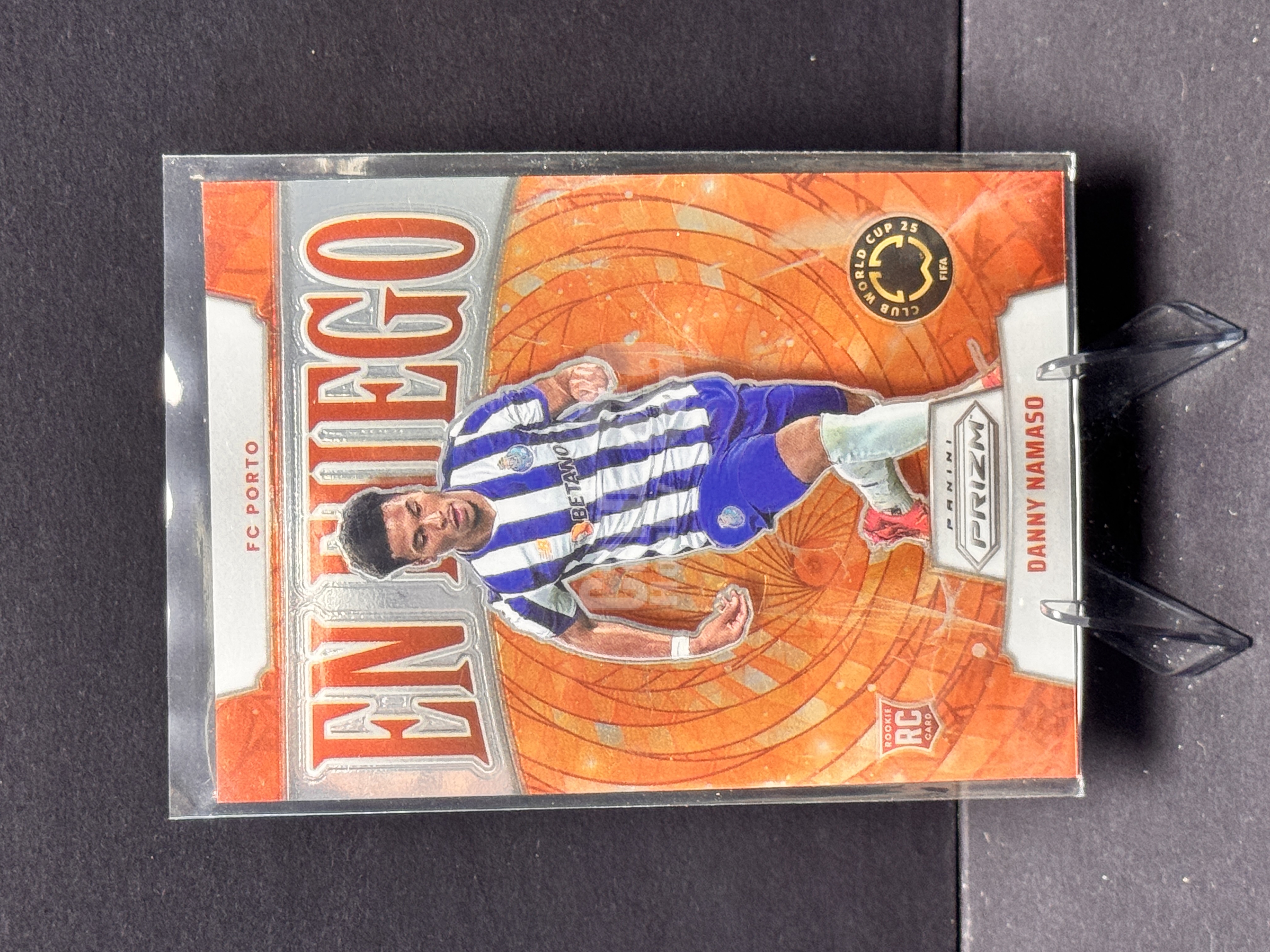 2025 Panini Prizm Danny Namaso RC 世俱杯PZ 丹尼 纳马索 新秀 波尔图 En Fuego 火热状态特卡 实卡精美 卡面边角划痕瑕 卡品如图【代卖】AH2-5