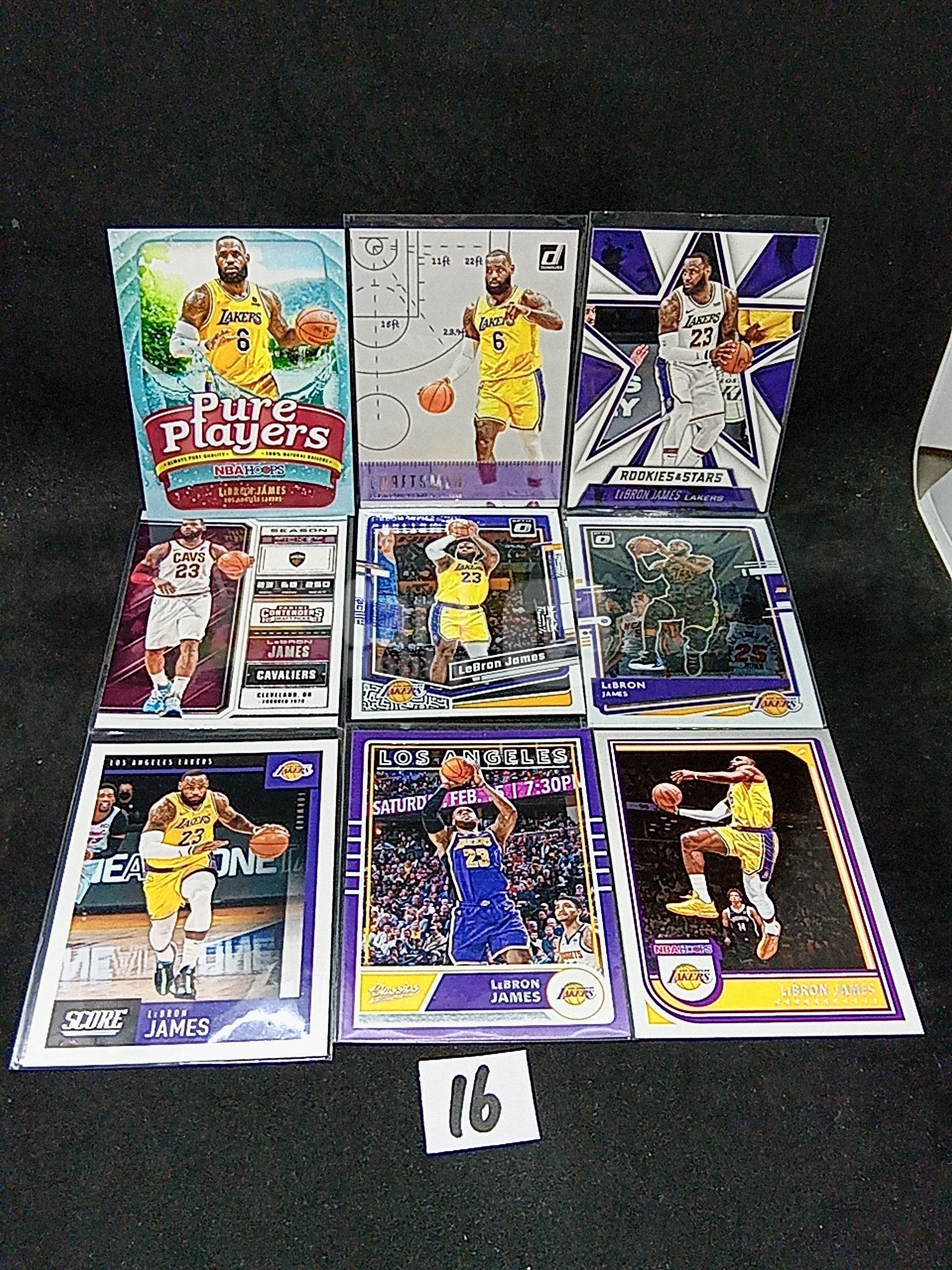 【DC拍卖】10.03 勒布朗・詹姆斯 LeBron James(老詹),洛杉矶湖人。Donruss、Score 多系列混卡,包含 Pure Players 特卡,9 张一组
