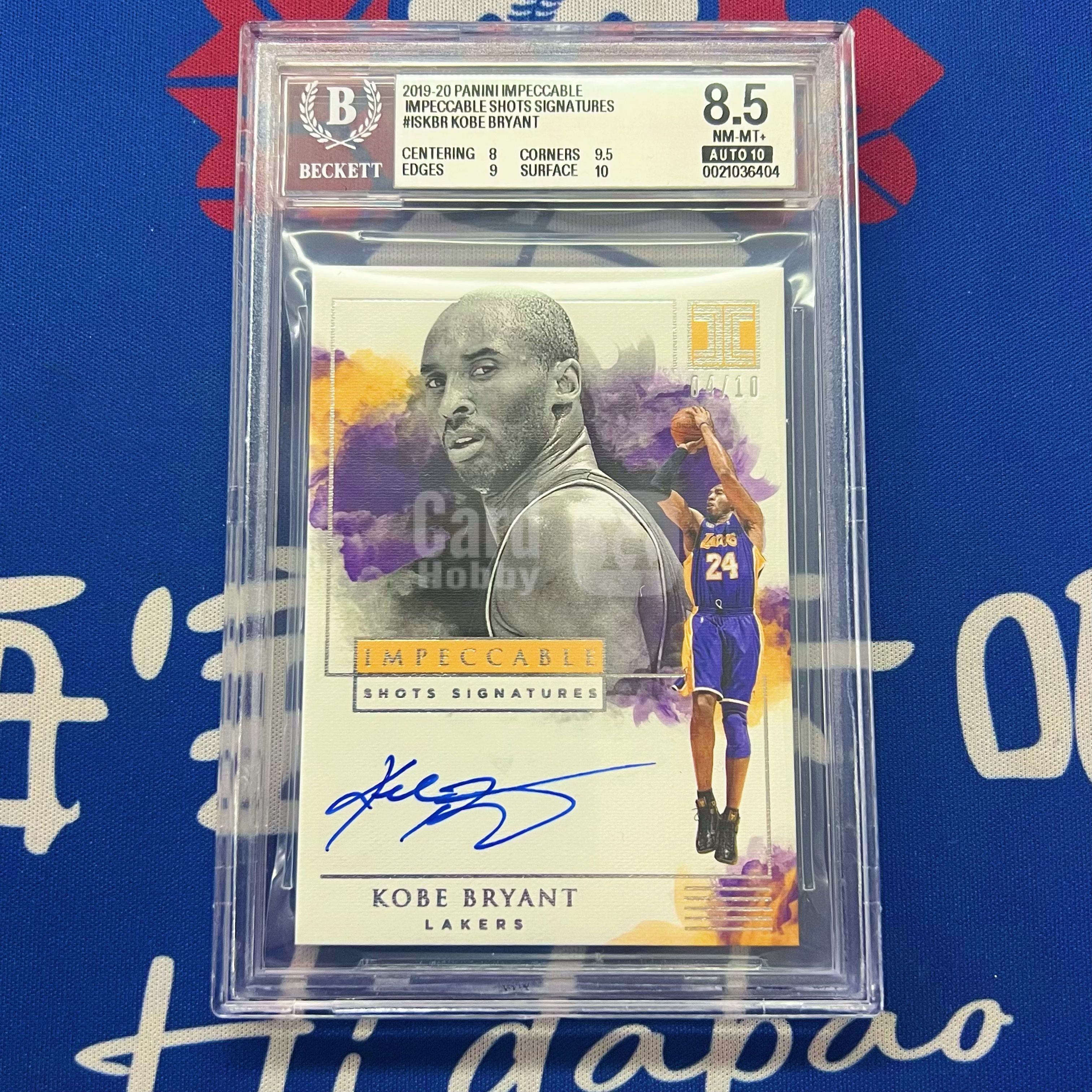 2019-20 Panini Impeccable Kobe Bryant 【海宝】小真金 湖人 科比 10编 Shots 射手签 招牌动作 经典回眸 卡签 BGS8.5/10 真正绝笔签 【HKB】
