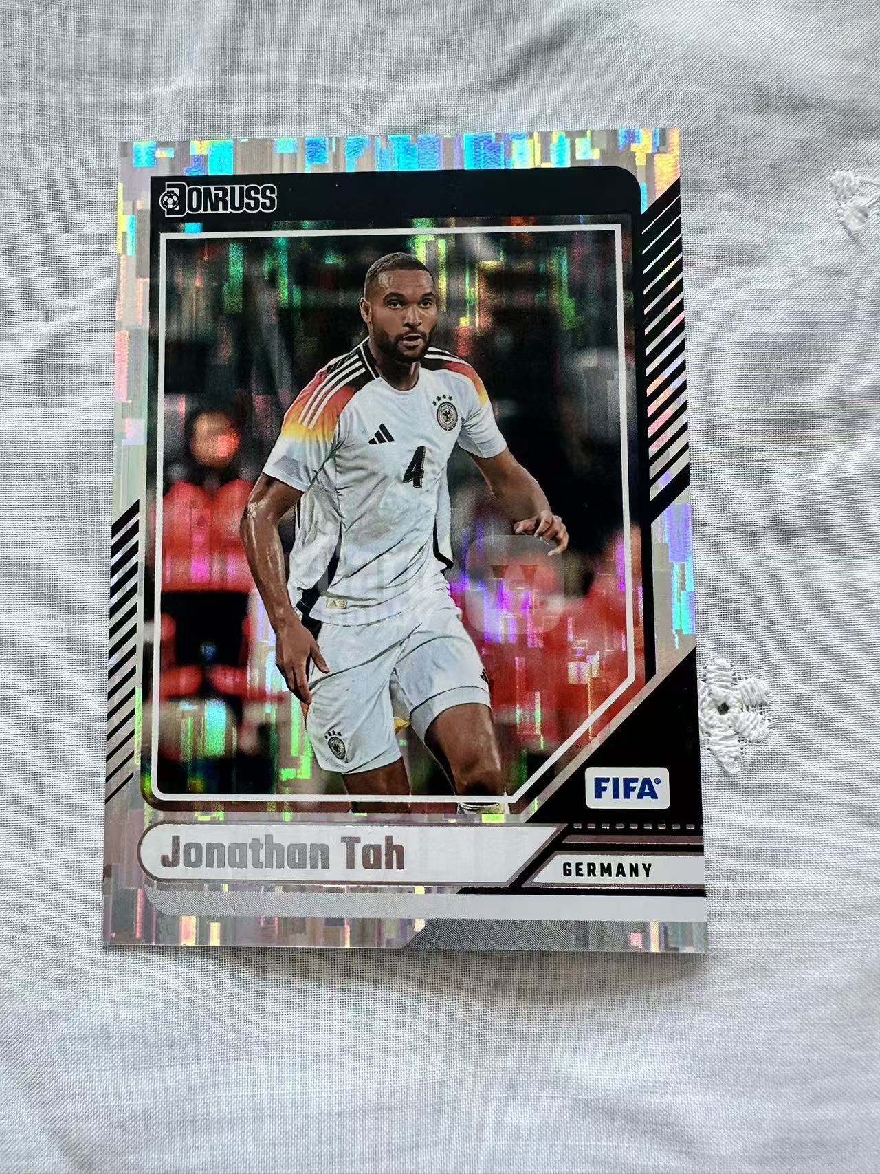 2024-25 Panini Donruss Jonathan Tah 乔纳森 塔 德国 瀑布折 银折 实卡精美 卡品如图  蒽蒽