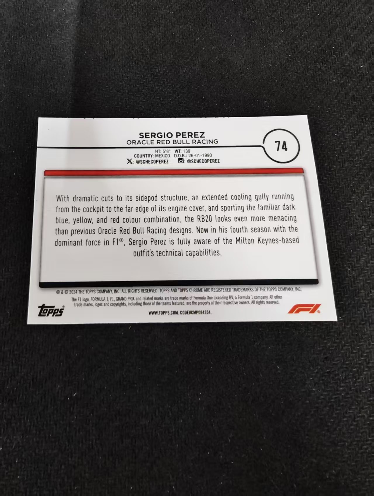 2024 Topps Chrome F1 Sergio Perez 红牛车队 塞尔吉奥 佩雷兹 划痕 边角瑕疵 #74