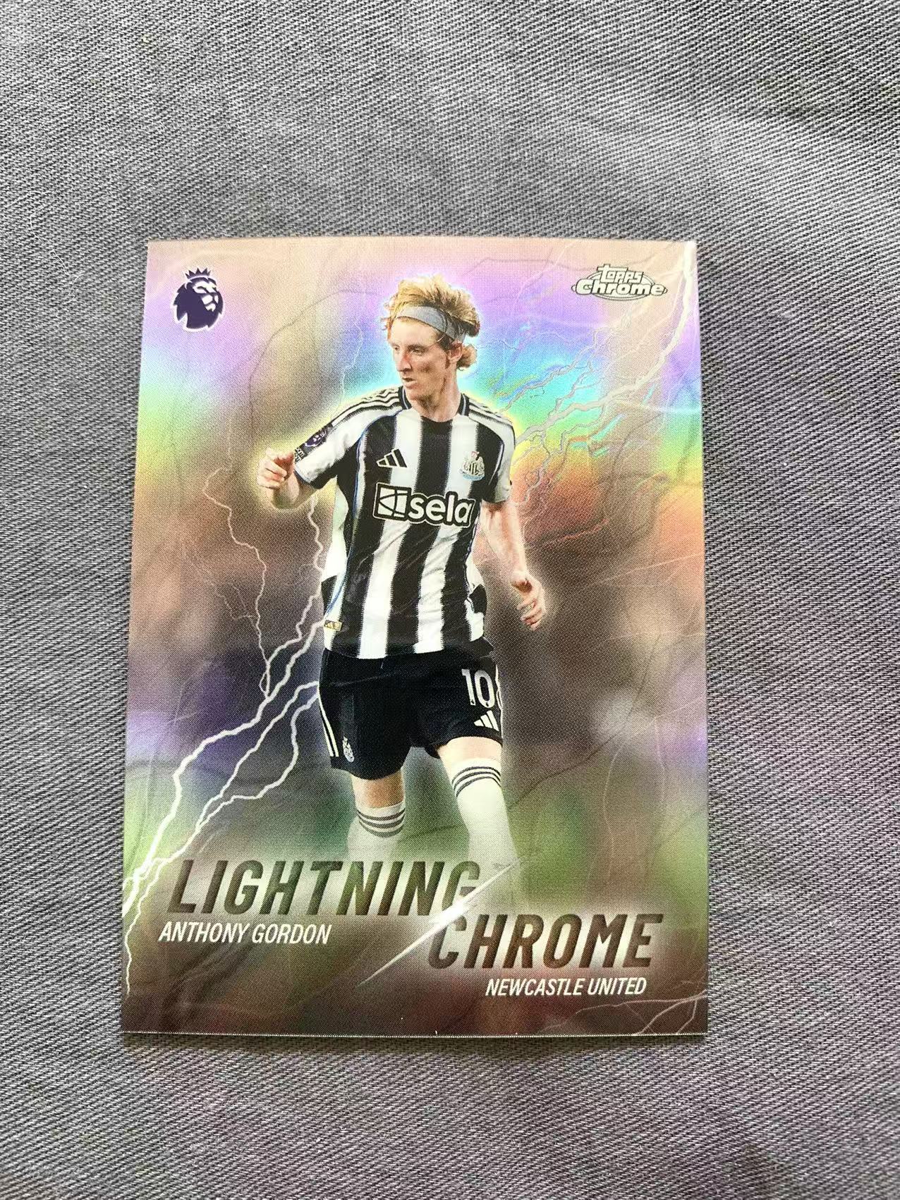 2025-26 Topps Chrome 安东尼 戈登 元年英超 纽卡斯尔 LIGHTNING CHROME 闪电特卡 银折射 收藏凑套俱佳 折射 柒仟