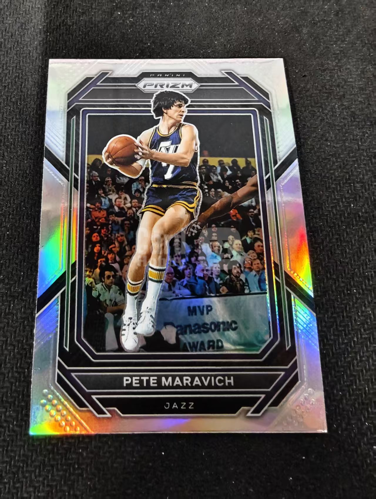2022-23 Panini Prizm Pete Maravich 皮特 马拉维奇 爵士 银折 PZ 划痕 边角瑕疵 #286