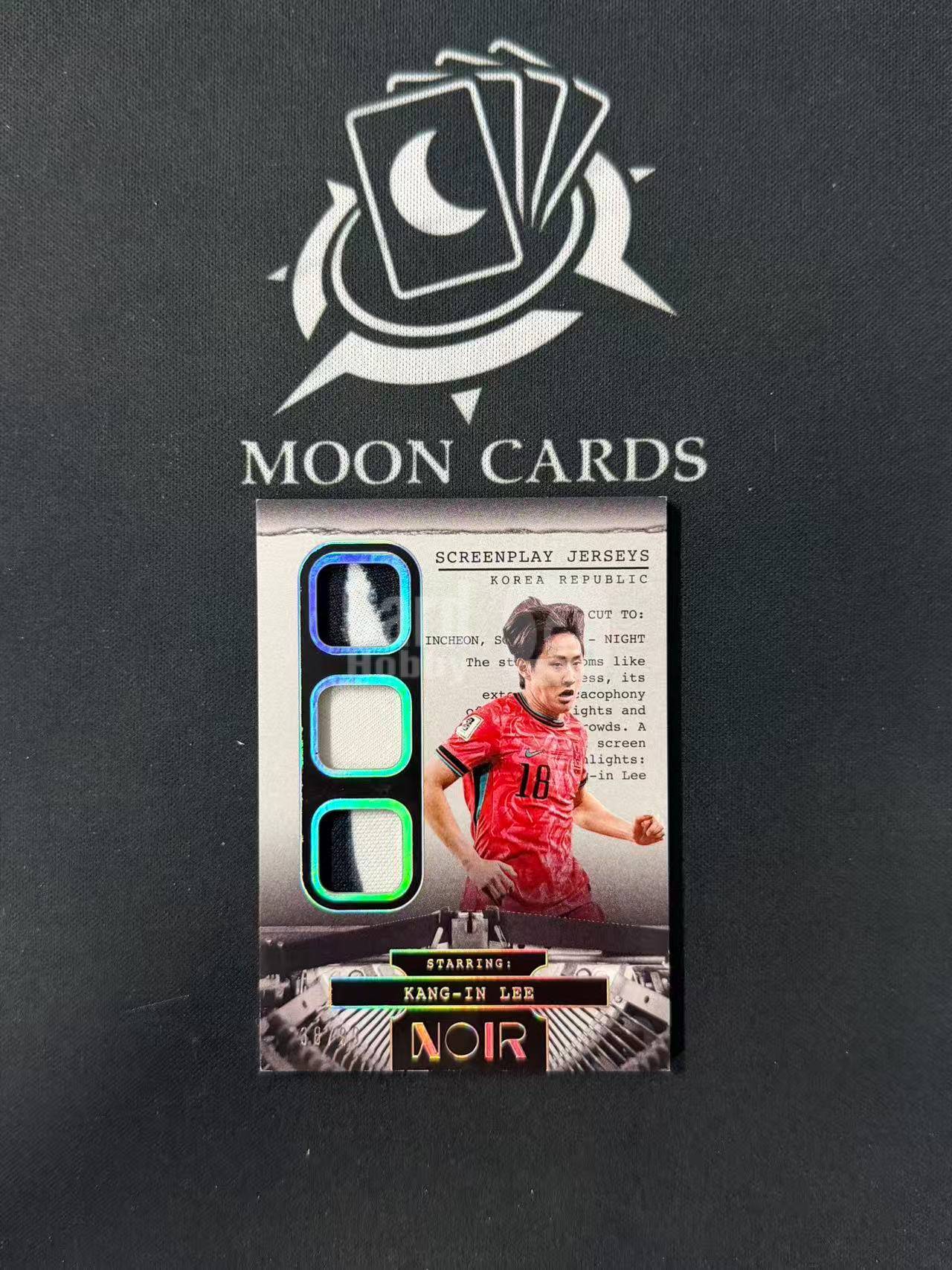 【梦卡拍卖】2025-26 Panini Noir 诺尔 世界杯之路 Kang-in Lee 韩国 李刚仁 球衣切割 物料 /99编 三窗 #DD# A07