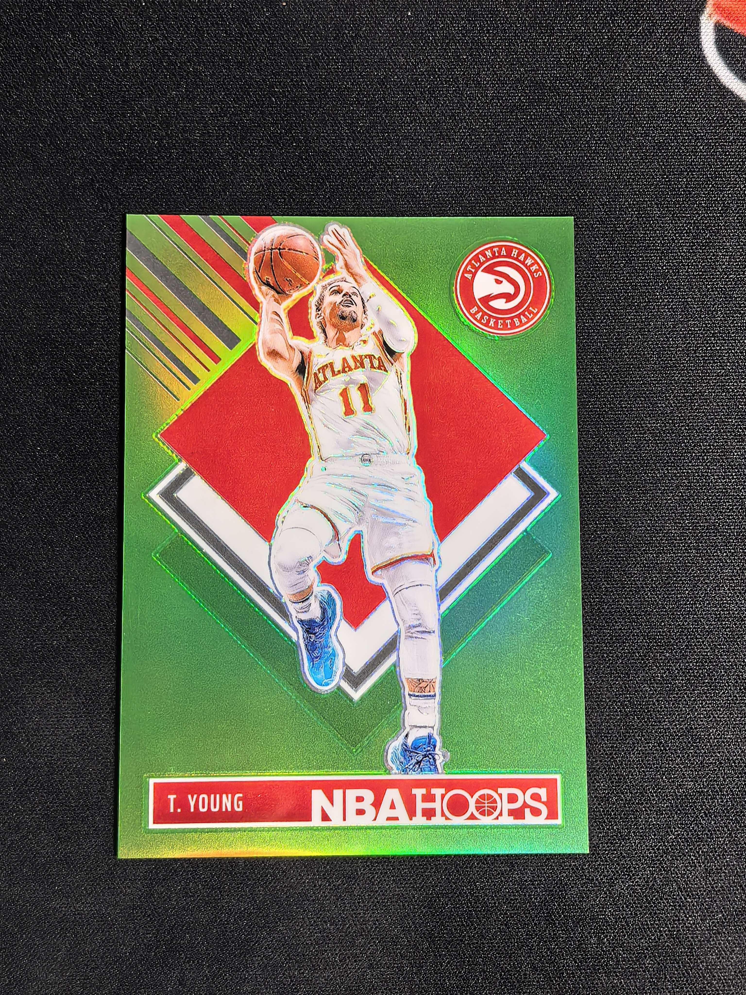 2024-25 Panini NBA Hoops Trae Young 特雷 杨 杨吹 绿折 149编 老鹰 值得收藏 卡品如图 鱼【CYT球星卡】
