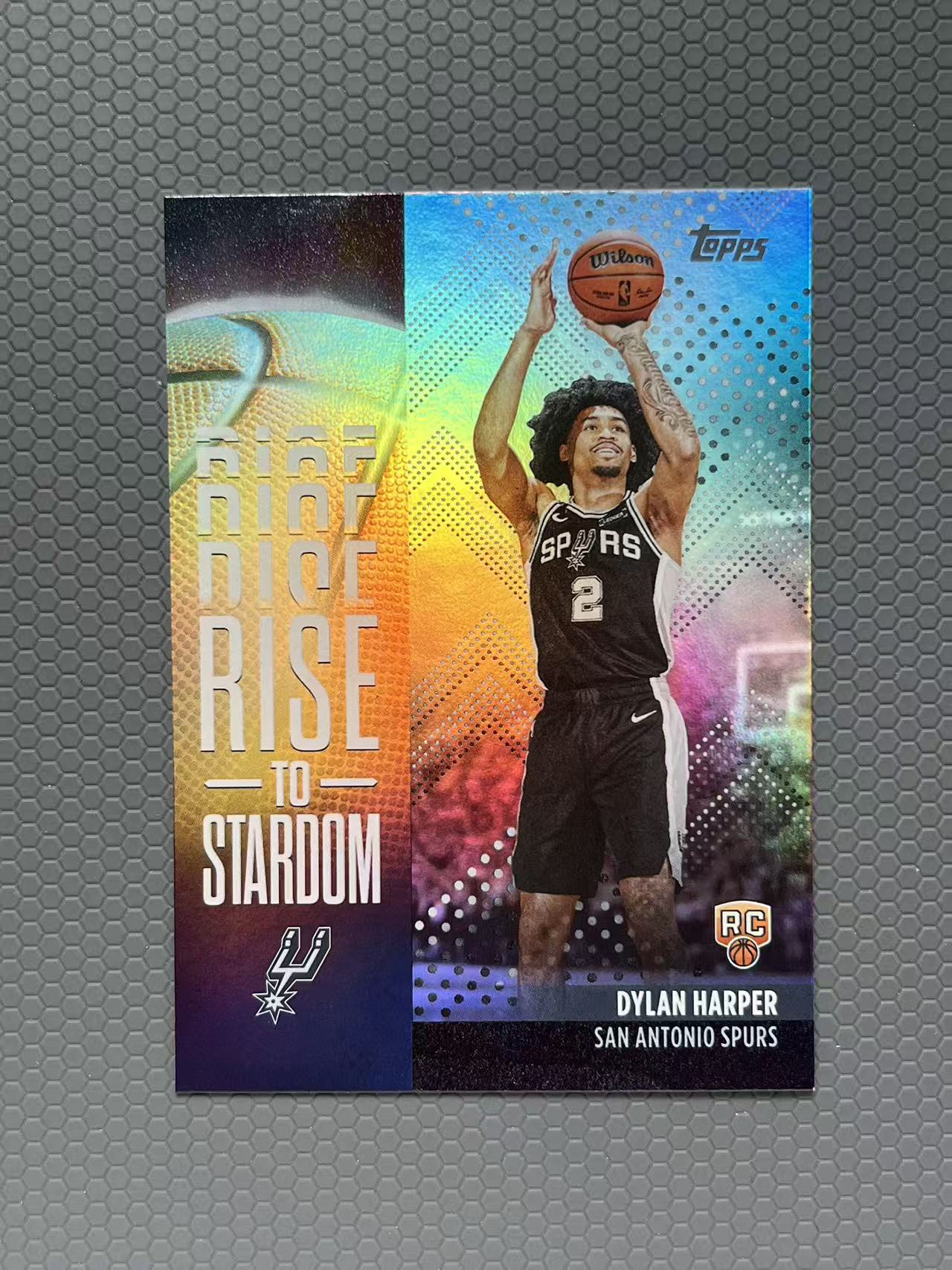 2025 Topps 迪伦·哈珀 DYLAN HARPER 马刺 新秀 RC RISE 特卡 银折 折射 卡品如图-左
