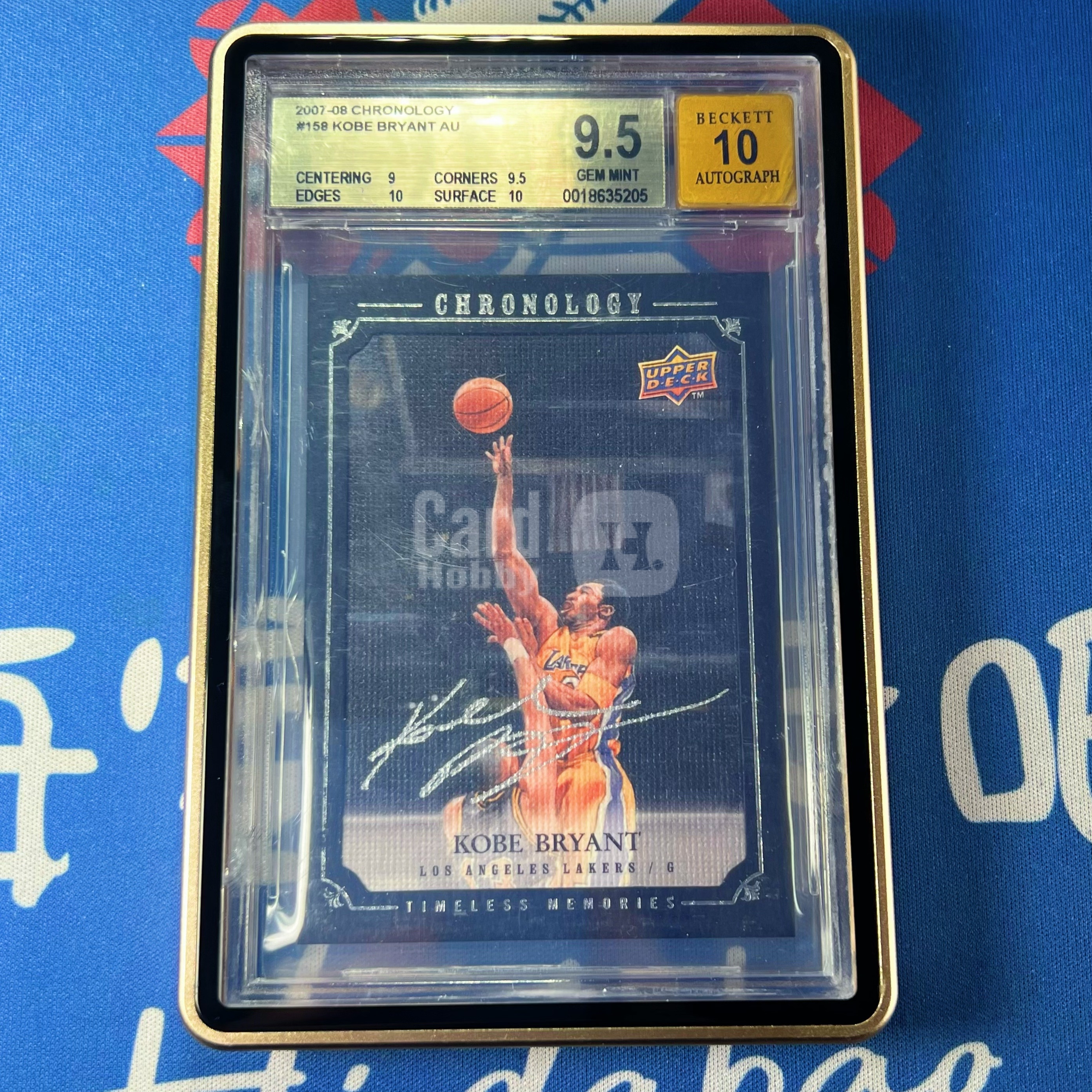 2007 Upper Deck Chronology Kobe Bryant 【海宝】湖人 科比 99编 老油画 时刻签字卡 卡签 BGS金标9.5/10 小分2个10 壳见图 总决赛抛投【HKB】