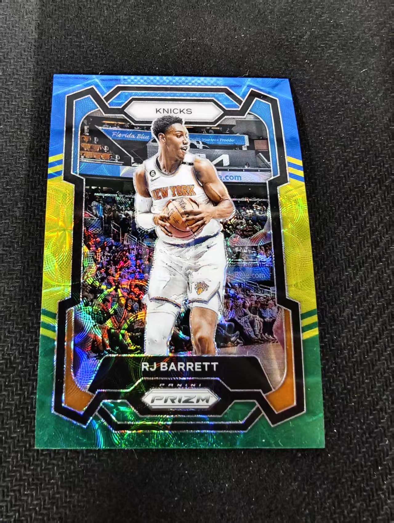 2023-24 Panini Prizm R.J. Barrett RJ 巴雷特 尼克斯 三色圈圈折 PZ 划痕 边角瑕疵 #263
