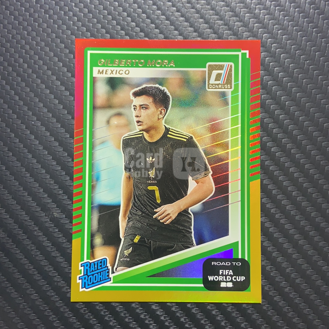 【小牛代拍】2025-26 Panini Donruss 杜蕾斯世界杯之路 Gilberto Mora RC 吉尔伯托 莫拉 墨西哥 新秀 三色折  折射特卡 世界杯首秀 卡品如图（夜雨捉花）