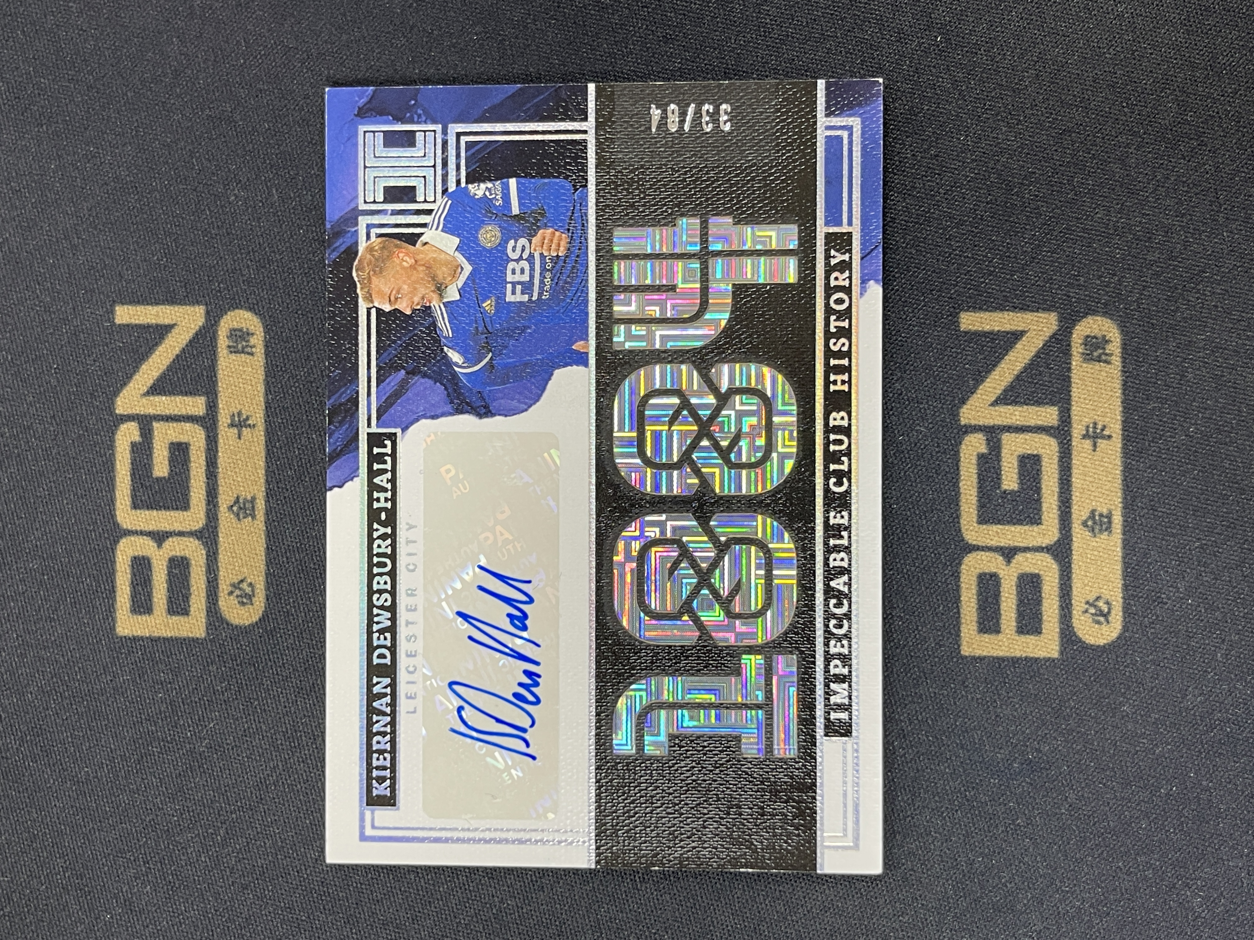 【必金拍卖-可累积】251018LY 2022-23 PANINI 小真金 英超 莱斯特城 霍尔Kiernan Dewsbury-Hall 俱乐部历史签 84编签字 边角白见图 收藏投资首选