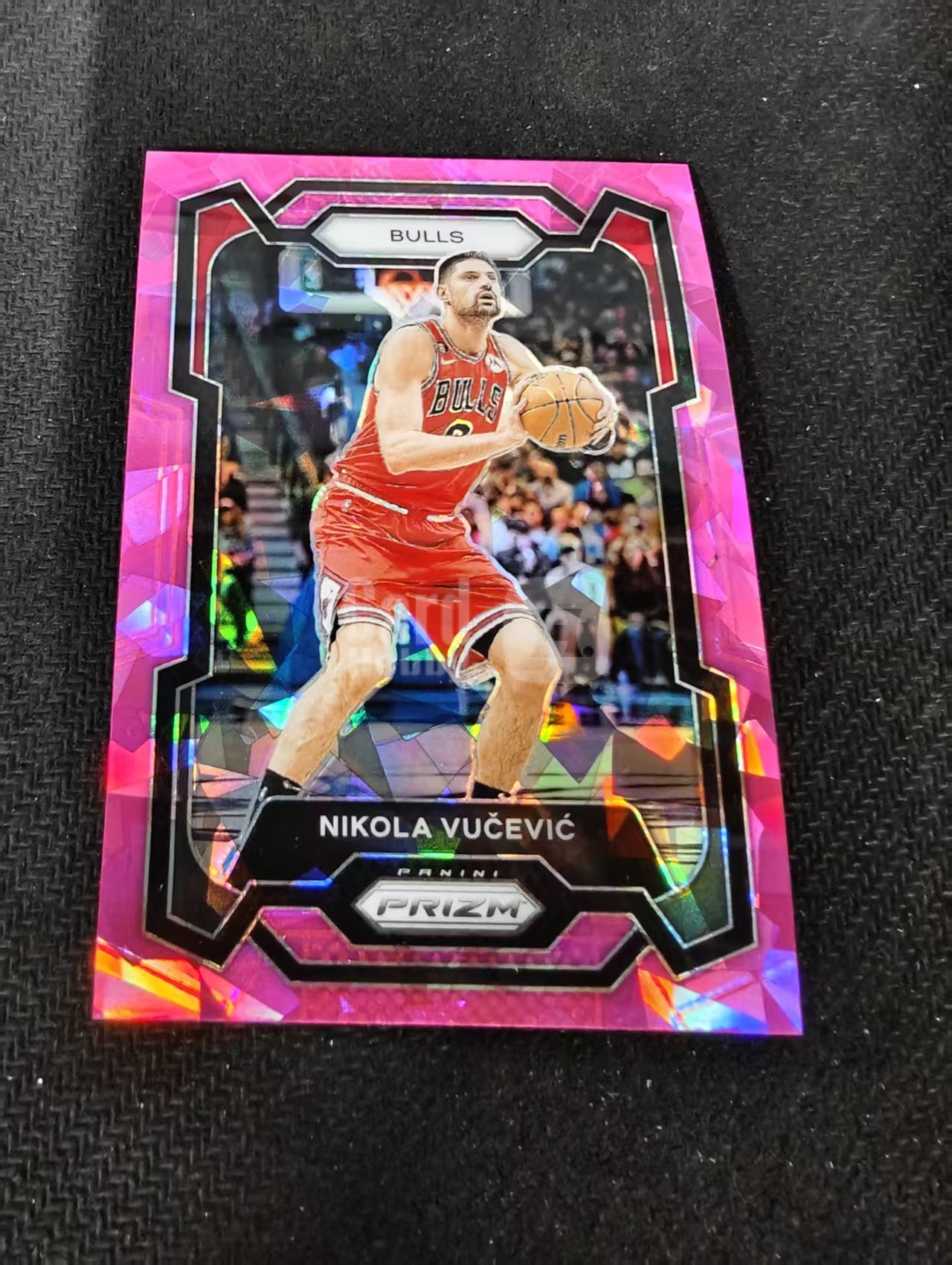 2023-24 Panini Prizm Nikola Vucevic 武切维奇 公牛 粉碎冰 PZ 划痕 边角瑕疵 #87