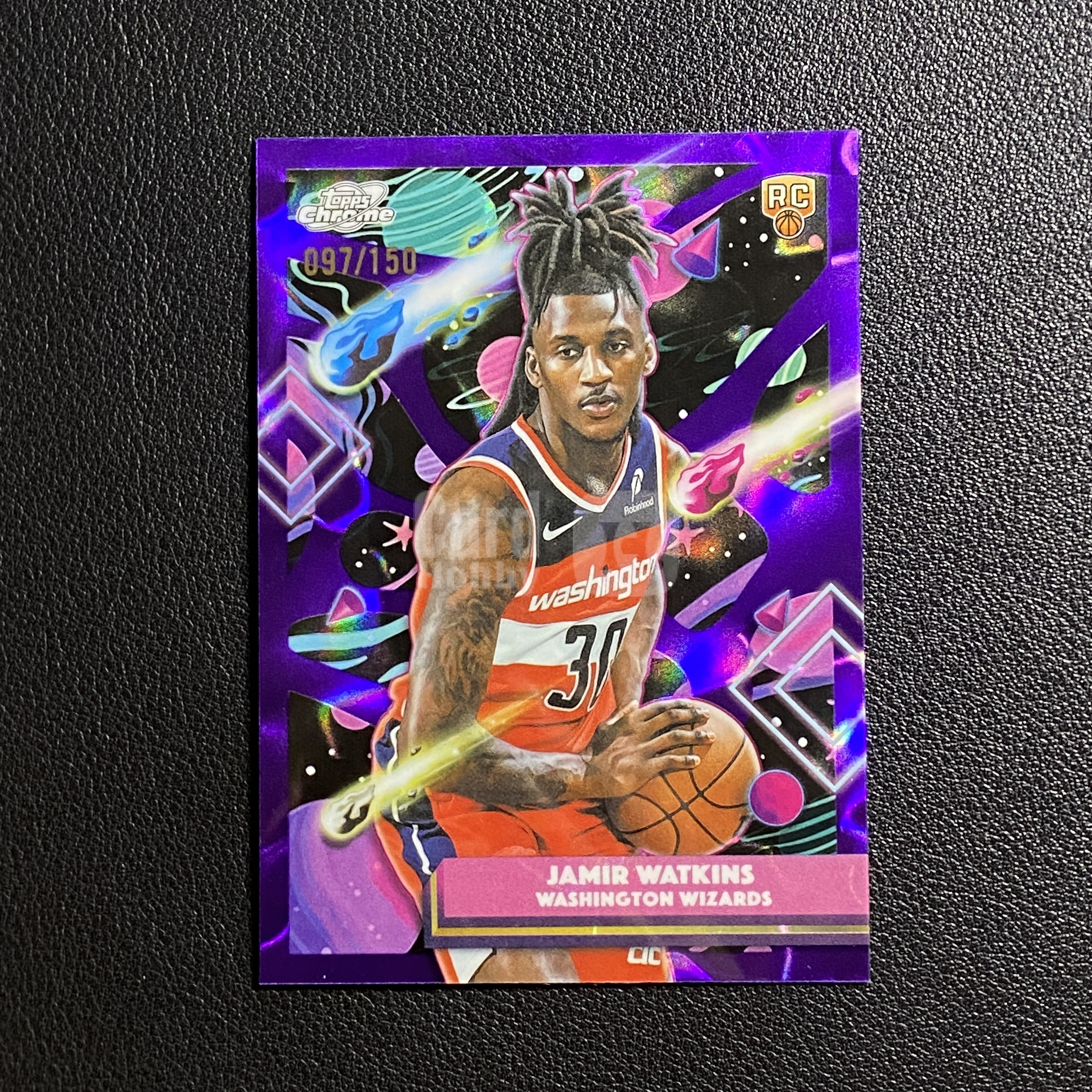 【伦子】2026 TOPPS CHROME COSMIC 宇宙 RC 新秀 奇才 JAMIR WATKINS 沃特金斯 150编 蓝熔岩折 正base 瑕疵见图 SAMM-17