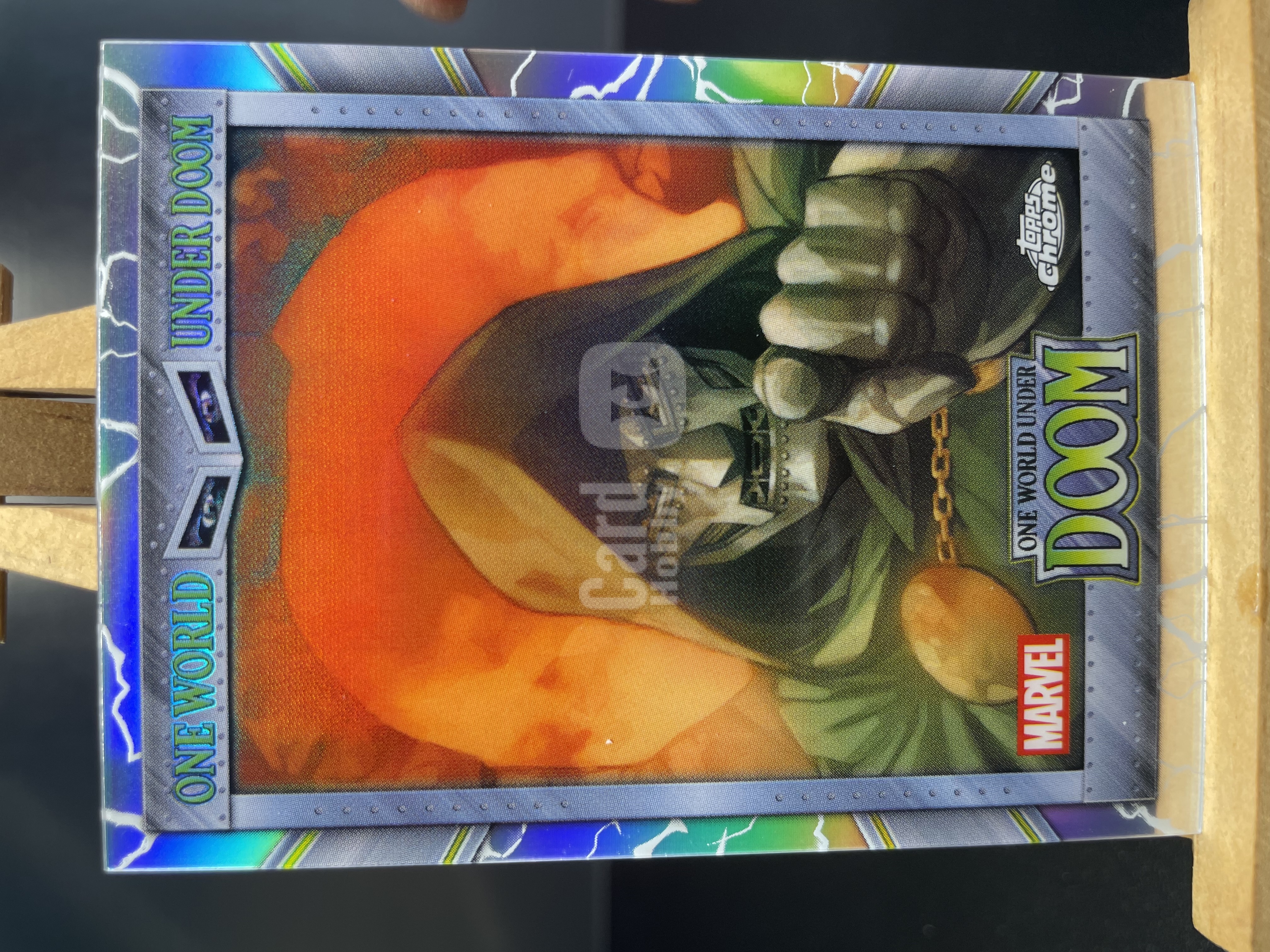 (B6)2026 TOPPS MARVEL 折射 帝王指向前视 毁灭博士肖像卡 实卡好看 收藏凑套必备 卡品如图 !!!