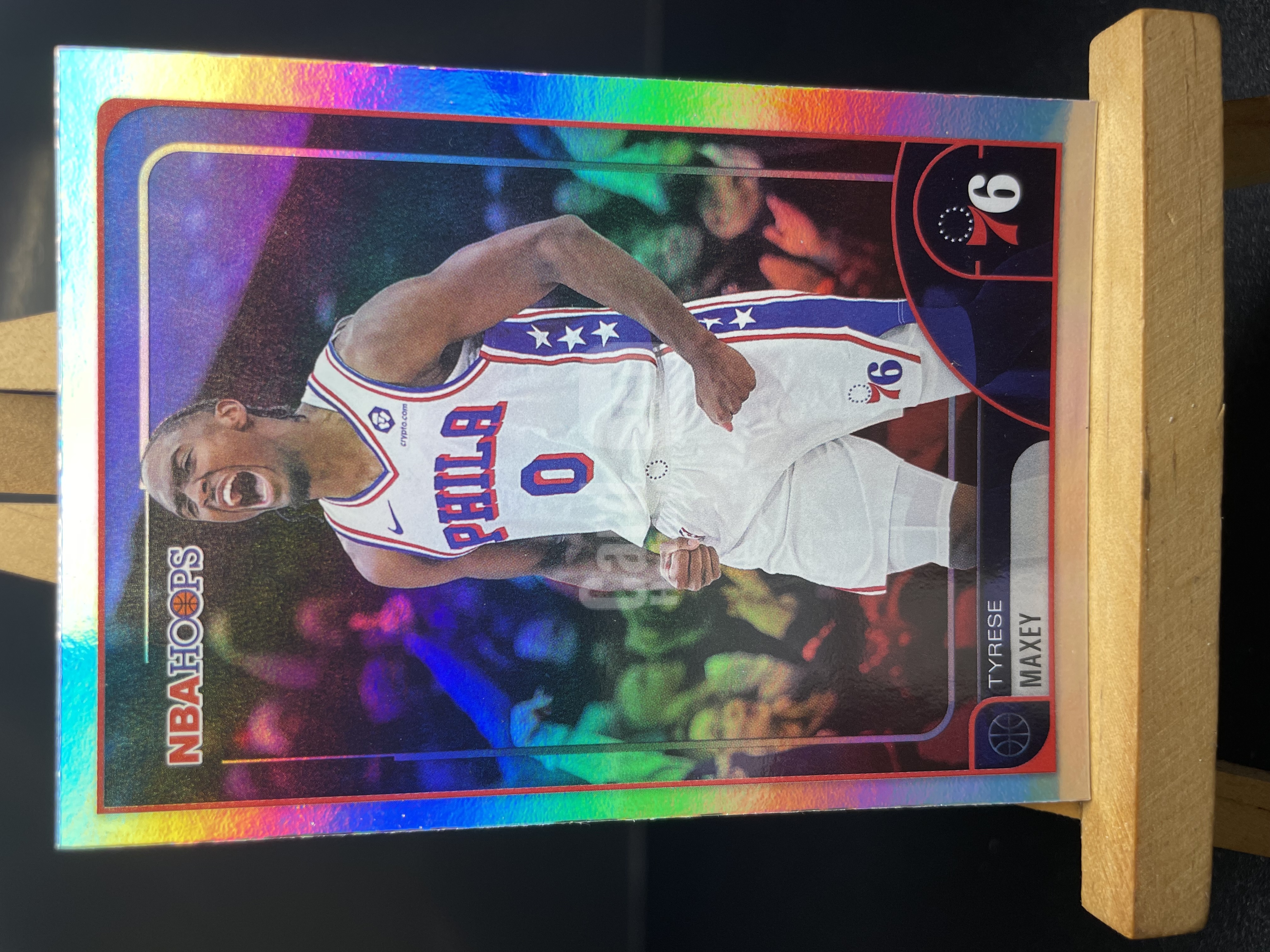 (A4) 2026 TOPPS NBAHOOPS 折射 马克西 76人 近期大热球星 收藏凑套必备 卡品如图 !!!