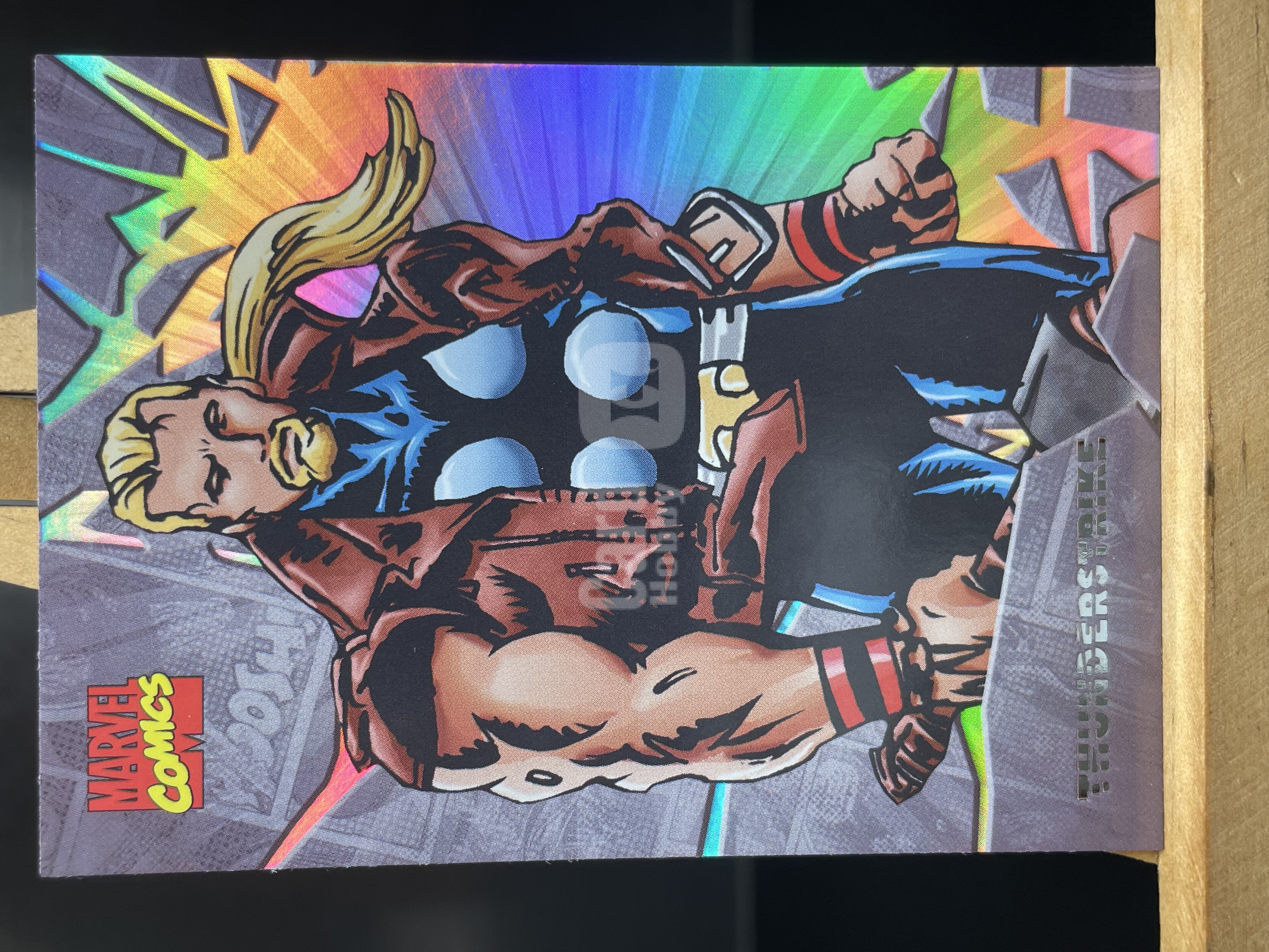 (T1)2023 漫威 FINDNG CARD MARVEL 折射 雷霆战士 实卡好看 收藏凑套必备 卡品如图 !!!