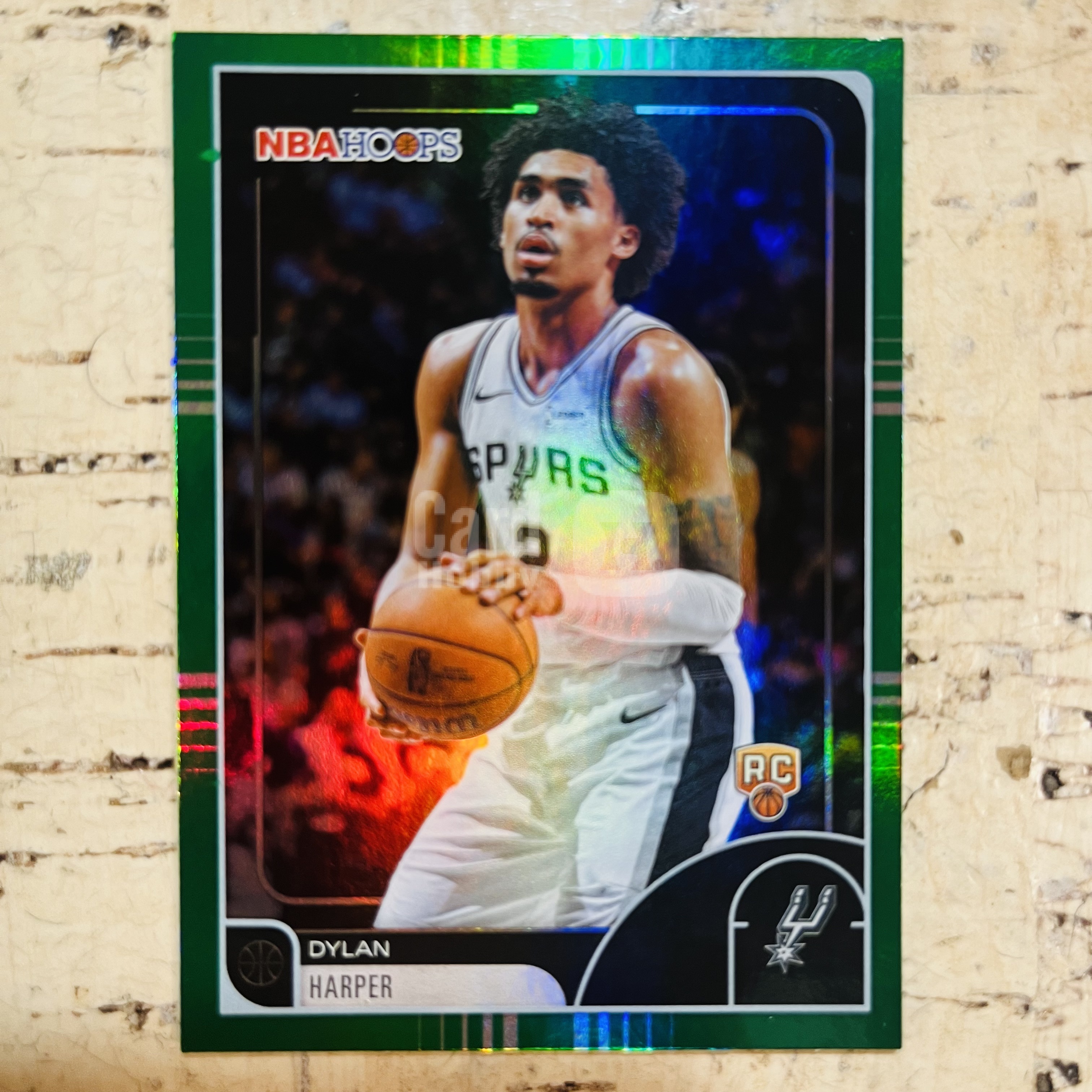 2025-26 Topps NBA Hoops Dylan Harper RC 新秀 马刺 迪伦 哈珀 正绿折 绿折射 稀有折射 凑彩虹必备 右上微瑕见图三【小卡迷拍卖 可累积半年】