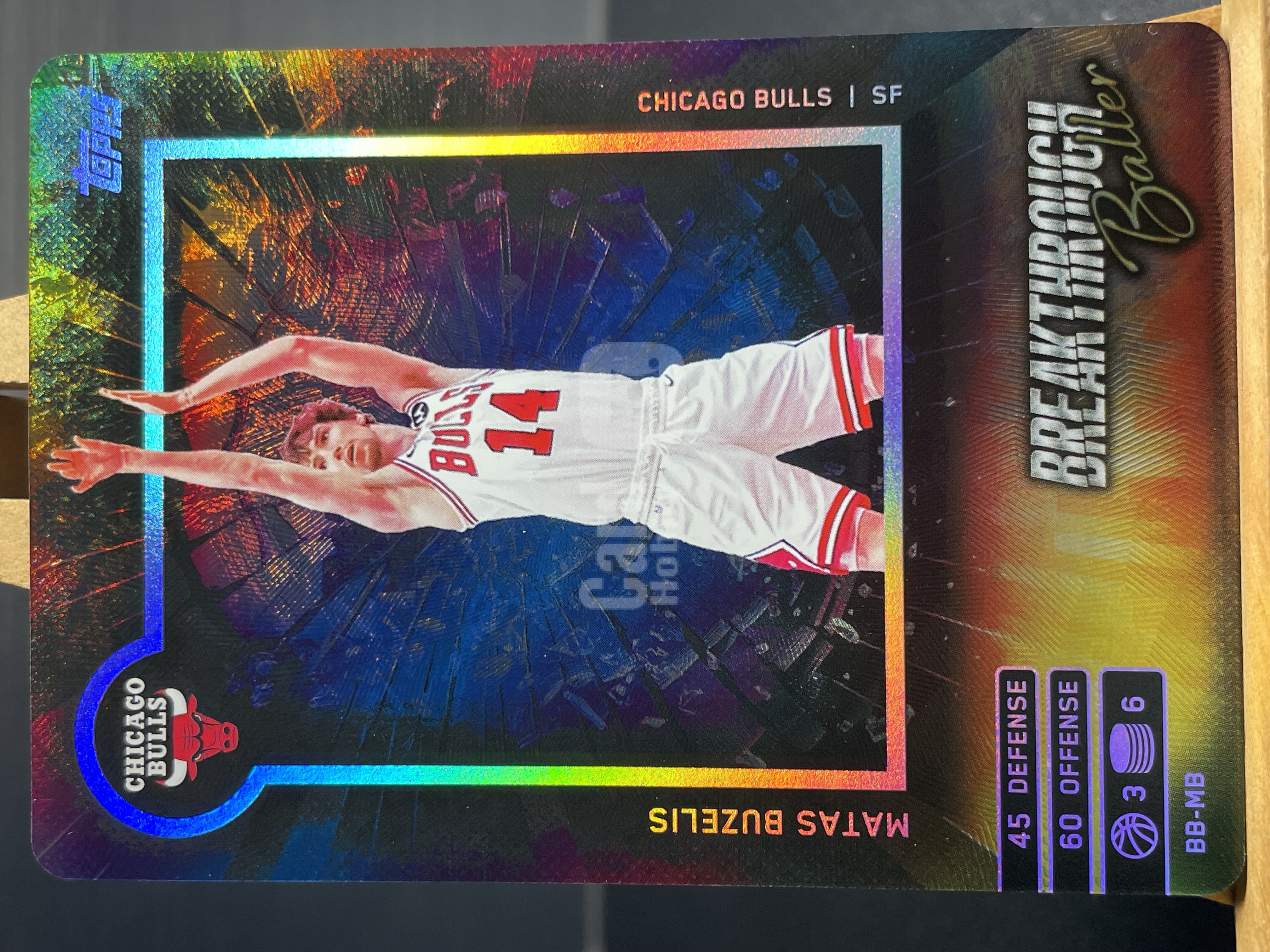 (T3) 2025 TOPPS 折射 马塔斯 布泽利斯 公牛 实卡好看 收藏凑套必备 卡品如图!!!