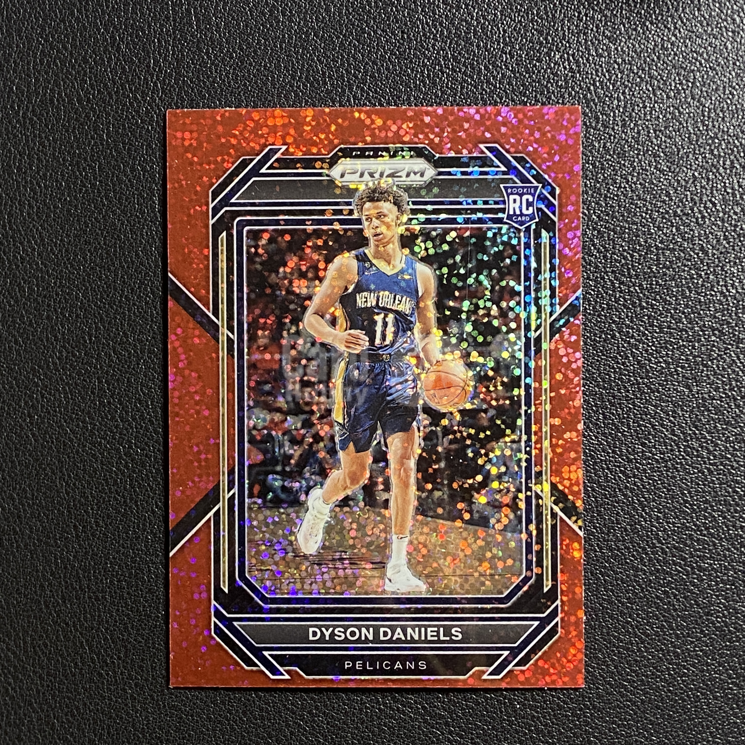 【伦子】2022-23 PANINI 帕尼尼 PRIZM RC 新秀 鹈鹕 DYSON DANIELS 戴森 丹尼尔斯 红闪 积分包独占 折射 瑕疵见图 SAMM-19