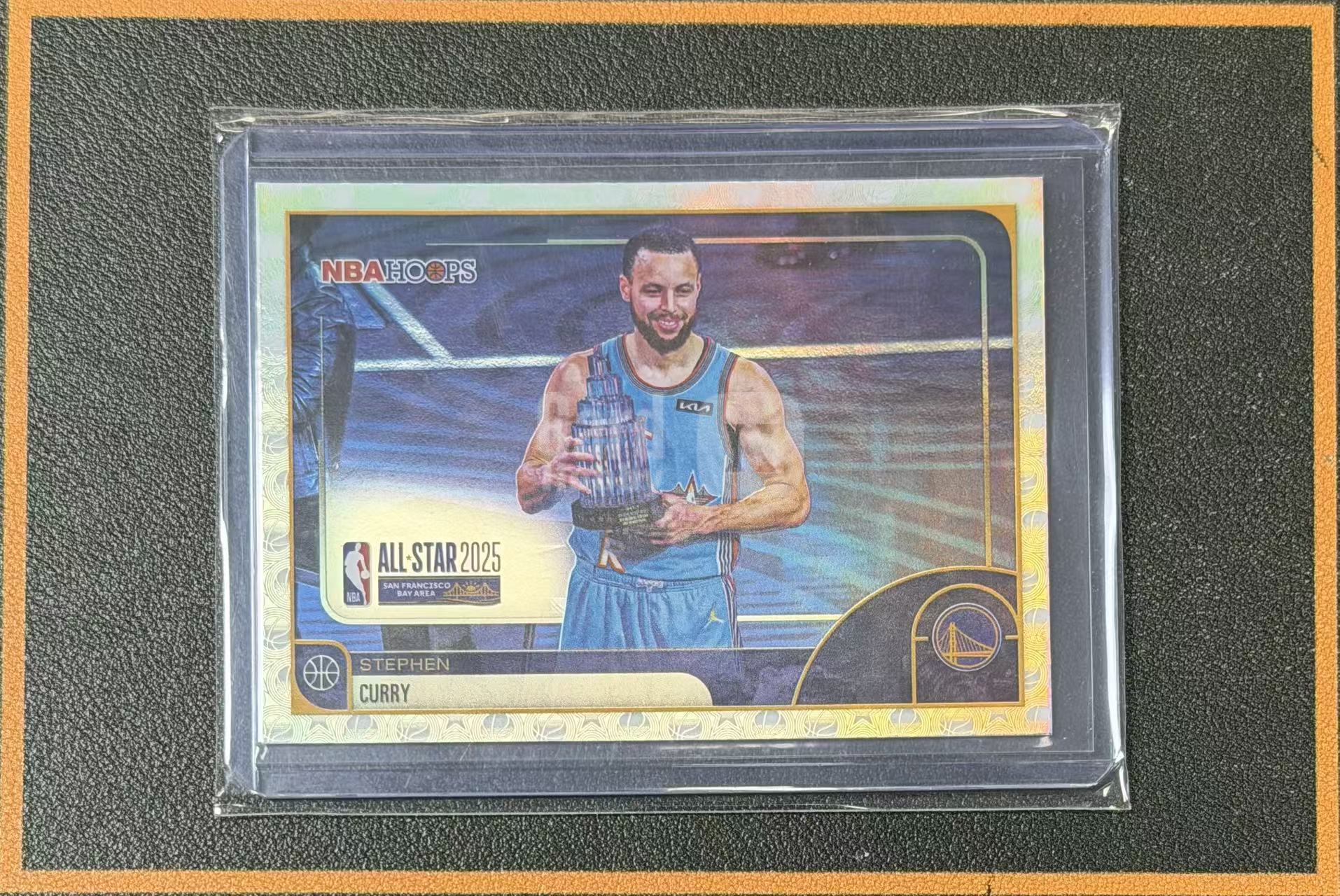 【Ai拍卖】2025-26 Topps NBA Hoops Stephen Curry 斯蒂芬 库里 勇士 All Star 全明星特卡 捧杯 实卡精美 银折 折射 装膜装夹
