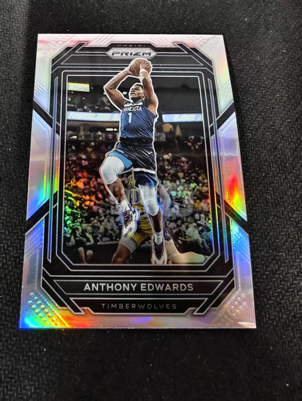 2022-23 Panini Prizm Anthony Edwards PZ 安东尼 爱德华兹 华子 森林狼 银折 PZ 划痕 边角瑕疵 #56
