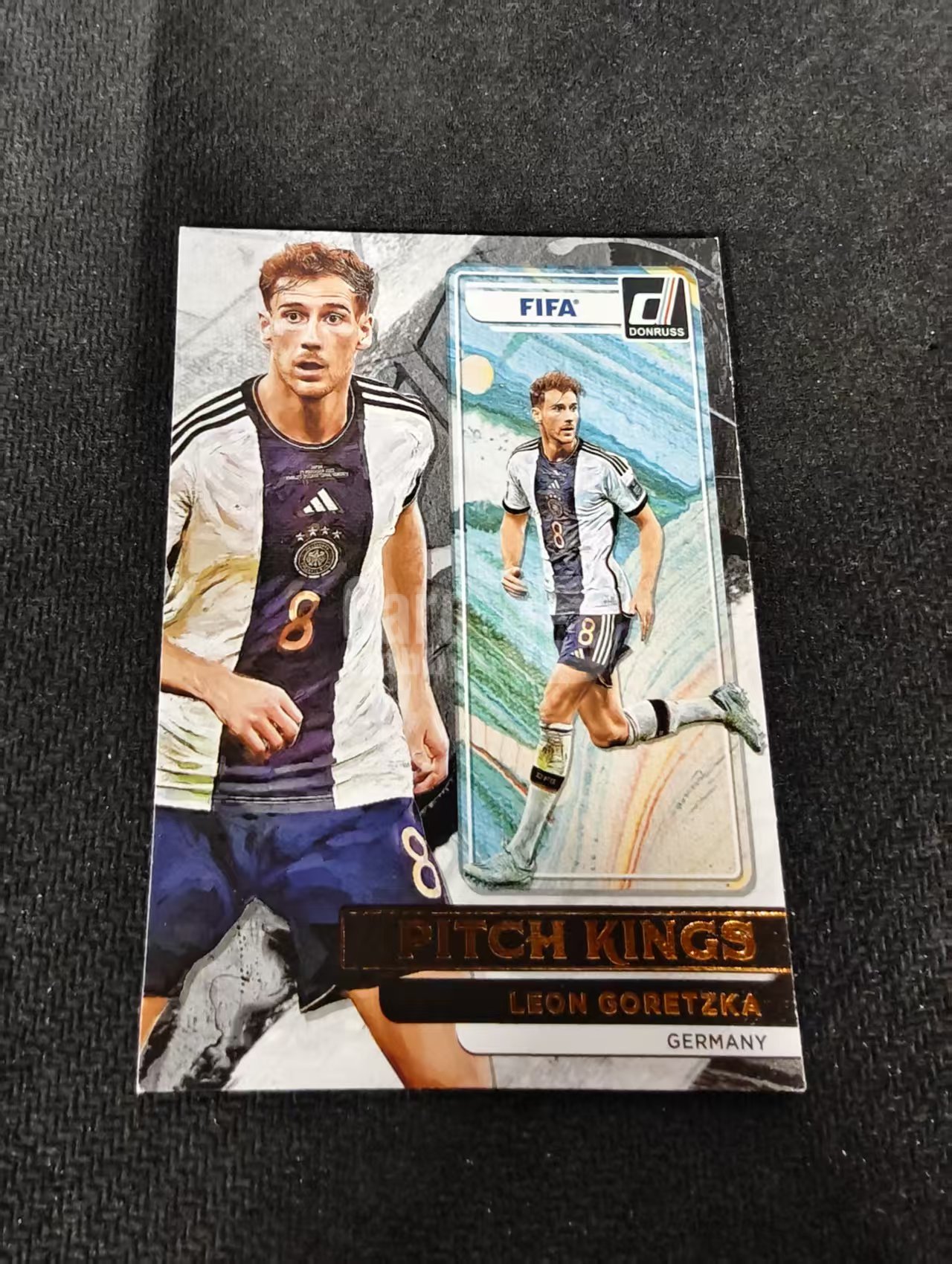 【可合并,不累计】2022-23 Panini Donruss Leon Goretzka 格雷兹卡 德国 拜仁 油画 特卡 杜蕾斯 划痕 边角瑕疵 #12