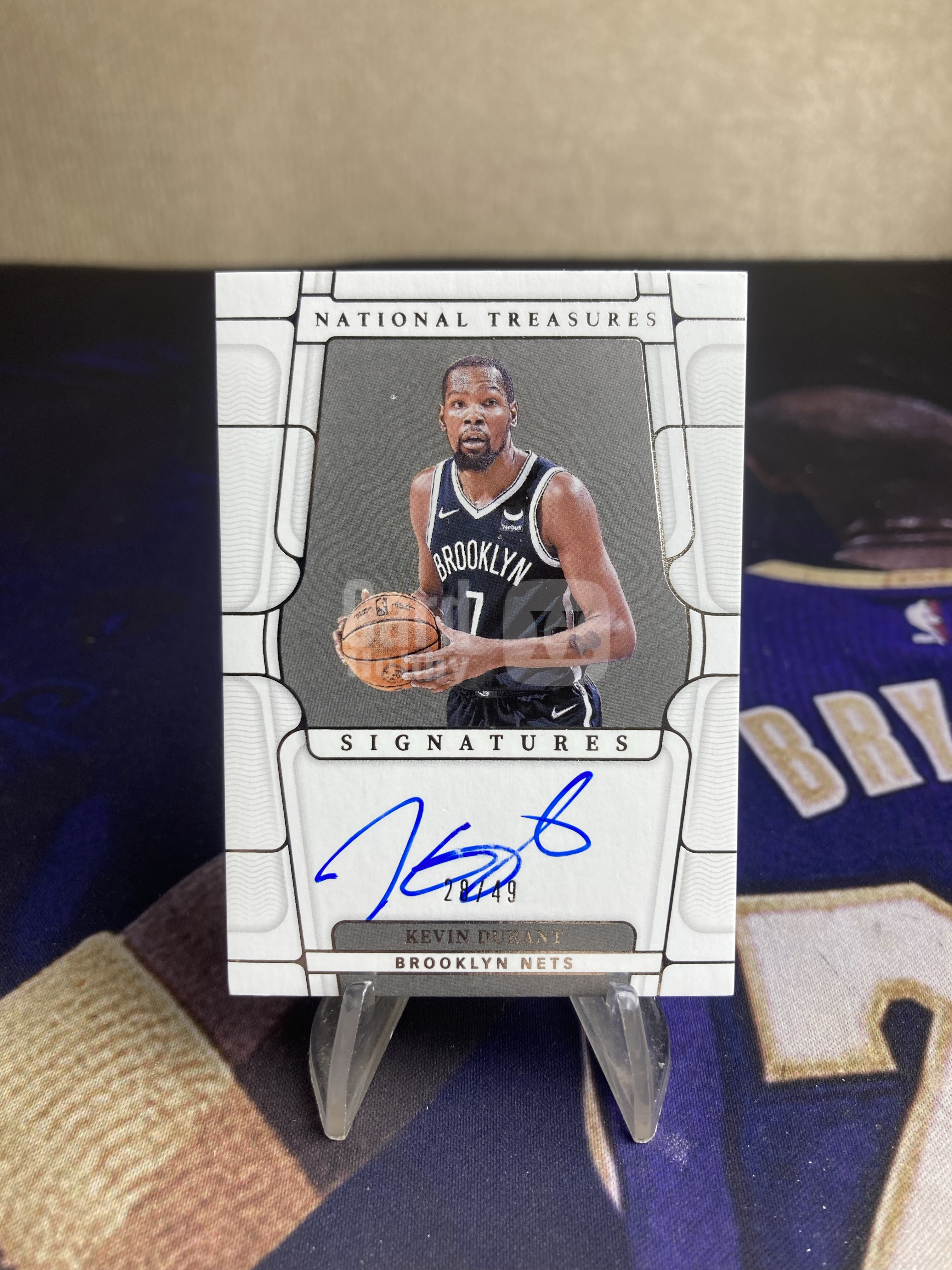 2021-22 Panini National Treasures Kevin Durant 【星卡优转】国宝系列 篮网 凯文 杜兰特 28/49编 签字 卡签 专收必备 墨迹如图 微瑕如图 成