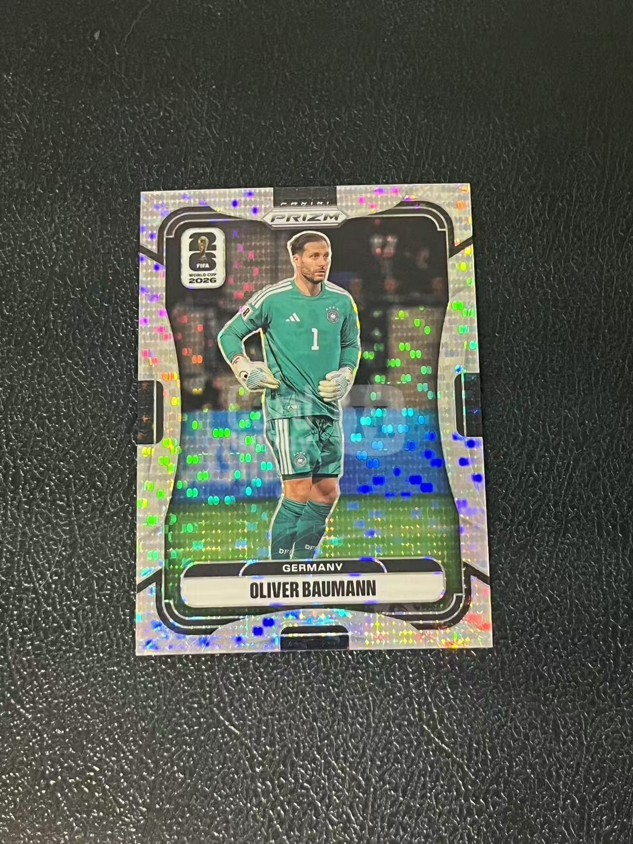 2026 Panini World Cup Prizm Oliver Baumann 鲍曼 脉冲折 德国 世界杯 银折 实卡精美 卡品如图 LA-5
