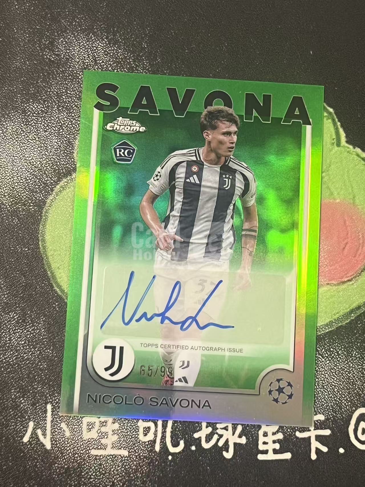 2025 Topps Chrome Nicolo Savona 欧冠 尤文图斯 尼科洛 萨沃纳 新秀 RC 99编 签字 微瑕如图【ZYP代拍】望灯