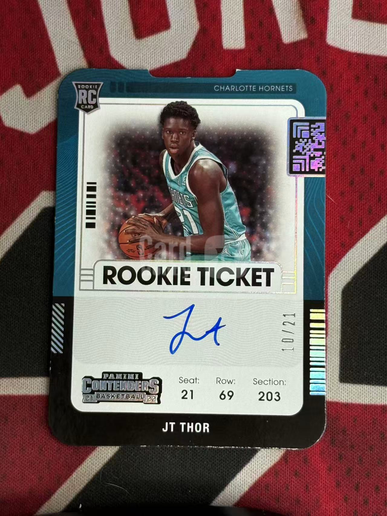 2021-22 PANINI CONTENDERS 球票系列 黄蜂 新秀RC 雷神 JT索尔 21编 背号编 签字卡 卡签 变化版新秀球票签字卡 异形切割签字卡 银折 折射【烂臭嘴拍卖】