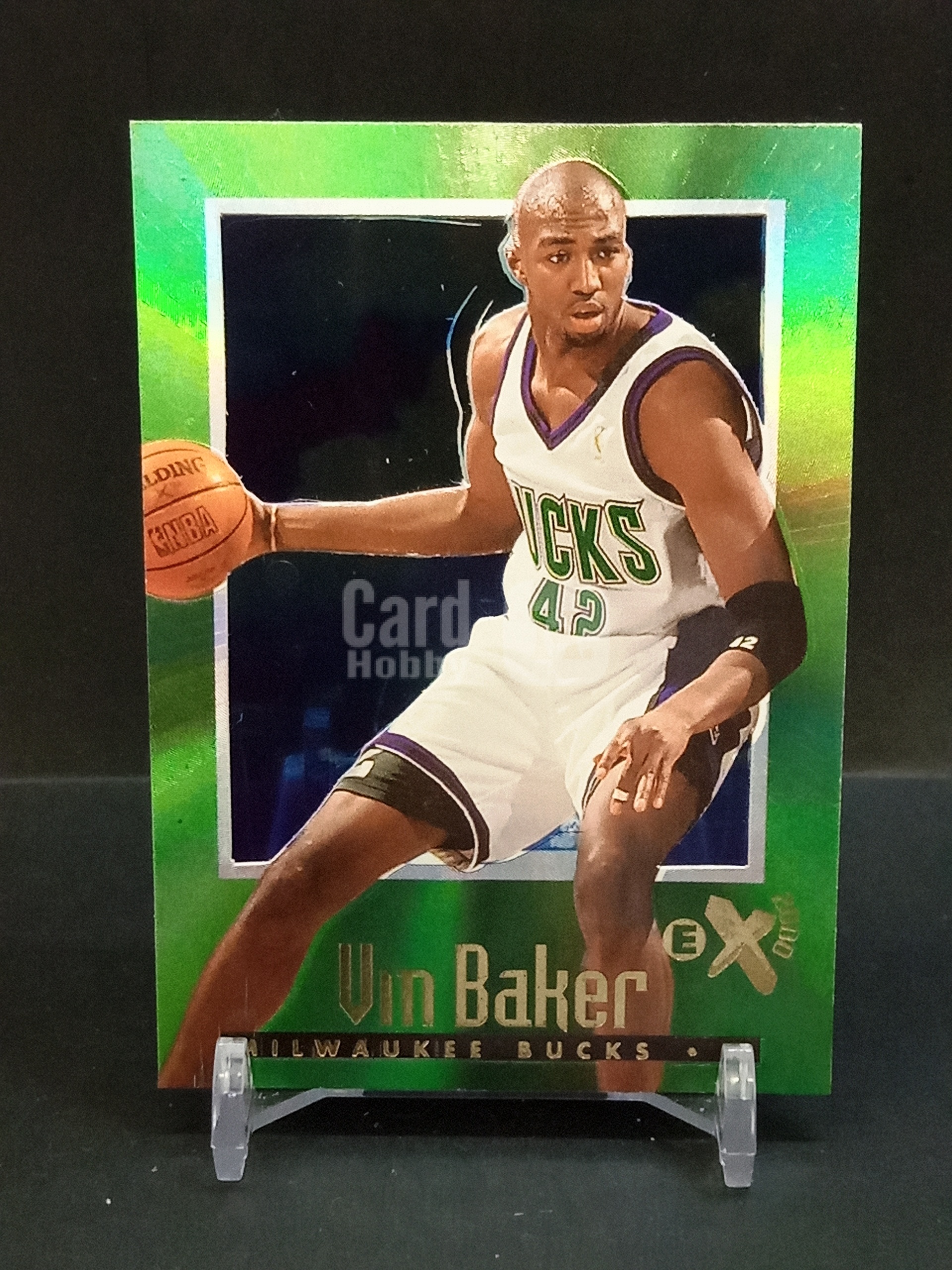【DC拍卖】9.29小科比(微瑕)`1996-97 Skybox E-X2000 #38 Vin Baker 文贝克 密尔沃基雄鹿 绿渐变胶片折射老球星卡`