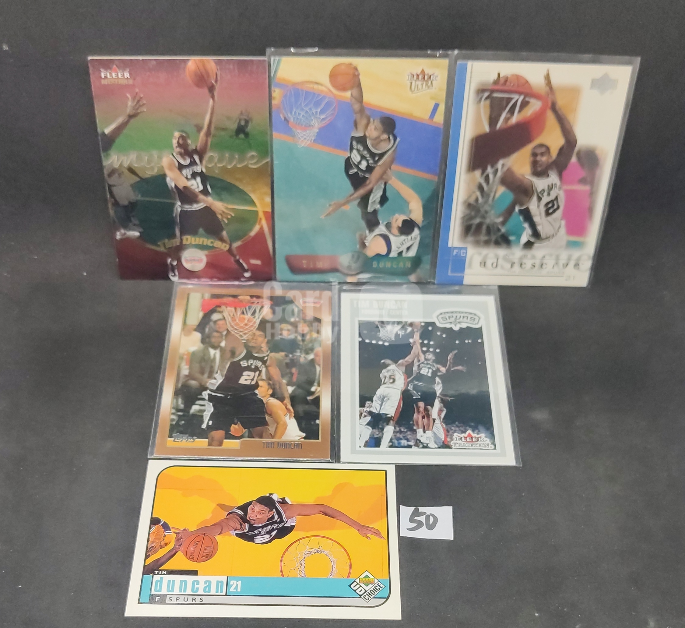 【DC拍卖】7.18 蒂姆邓肯 Tim Duncan 6 张马刺复古球星卡打包 Fleer/Upper Deck 多系列 Base 特卡 含卡通插画特卡 石佛收藏套卡 实拍 50 号组