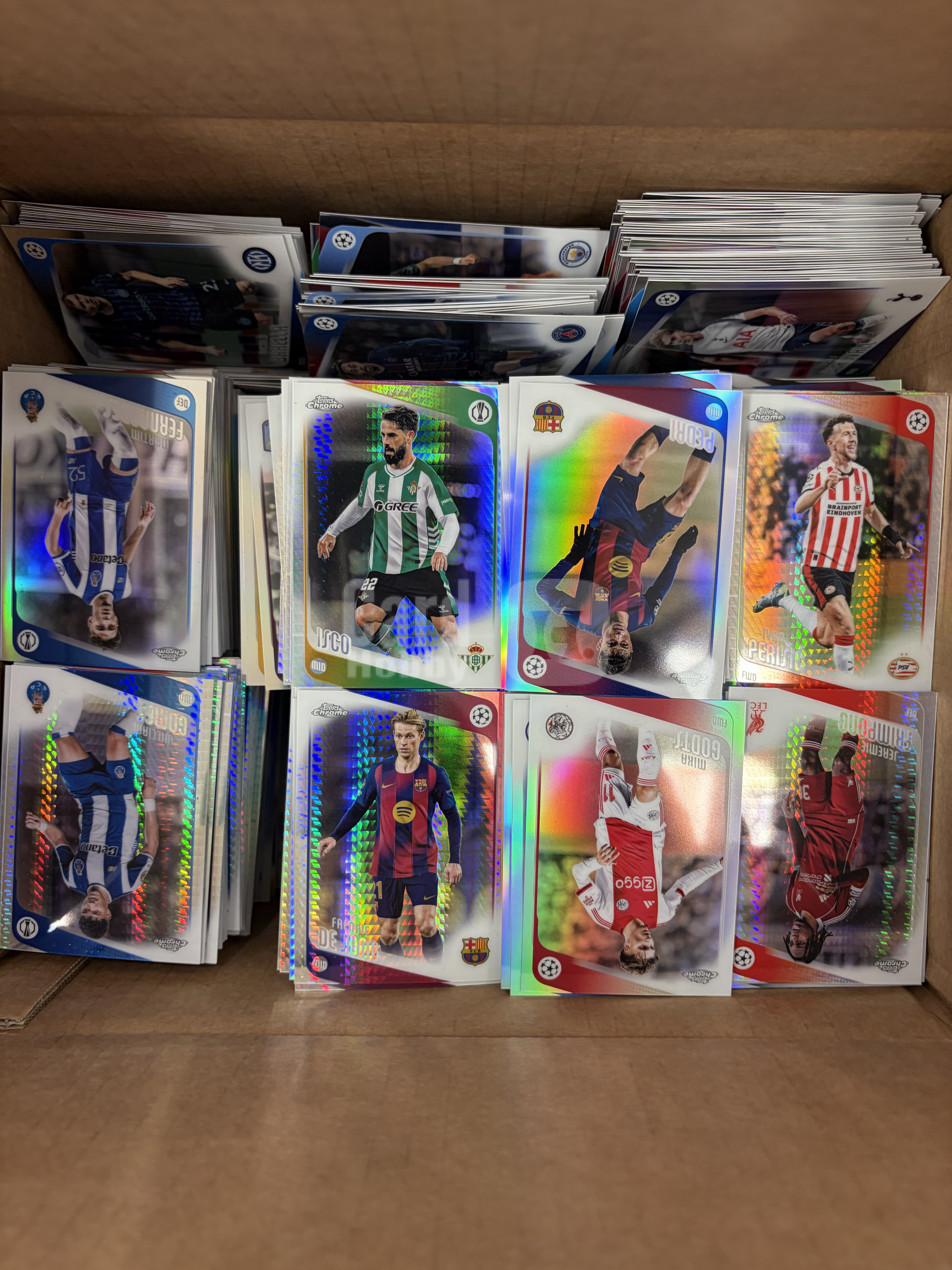 2025-26 Topps Chrome Base 欧战TC 1730张左右打包 大约90%为银折hyper特卡等! 少量base混入 巴塞罗那皇家马德里曼城等 不保人物不保卡品 顺丰到付介意勿拍