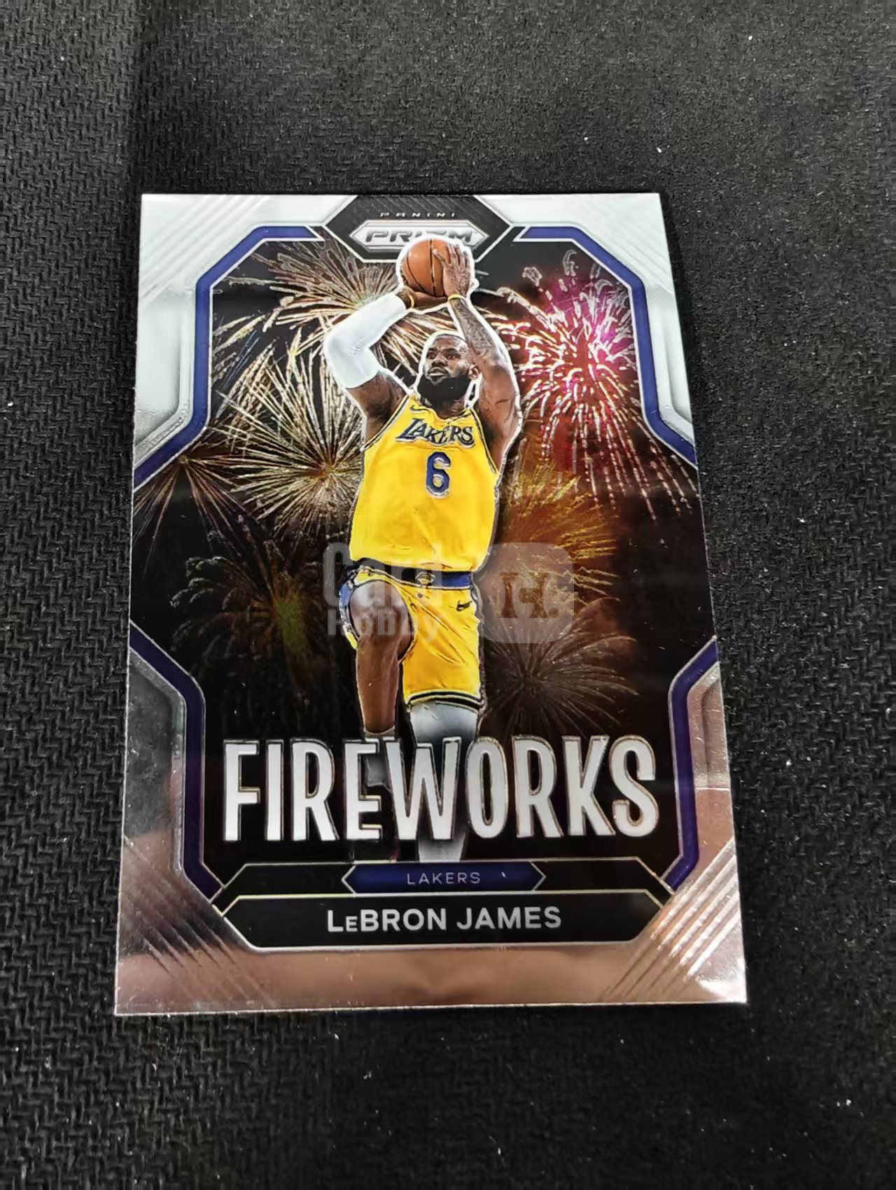 【可合并,不累计】2022-23 Panini Prizm LeBron James 勒布朗 詹姆斯 詹皇 湖人 烟花特卡 PZ 不保卡品 介意勿拍 #10