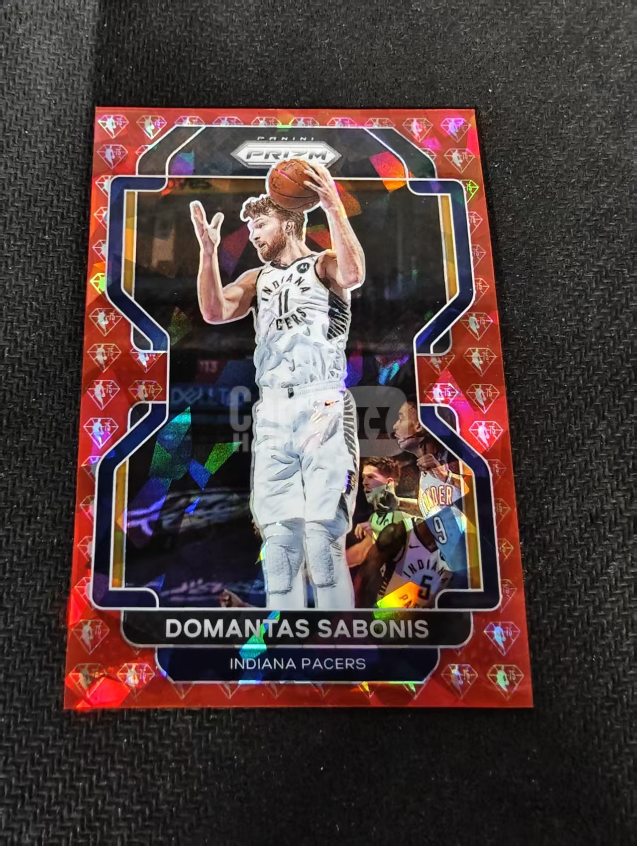 2021-22 Panini Prizm Domantas Sabonis 多曼塔斯 萨博尼斯 国王 步行者 75编 75大钻石折 碎冰折 划痕 边角瑕疵