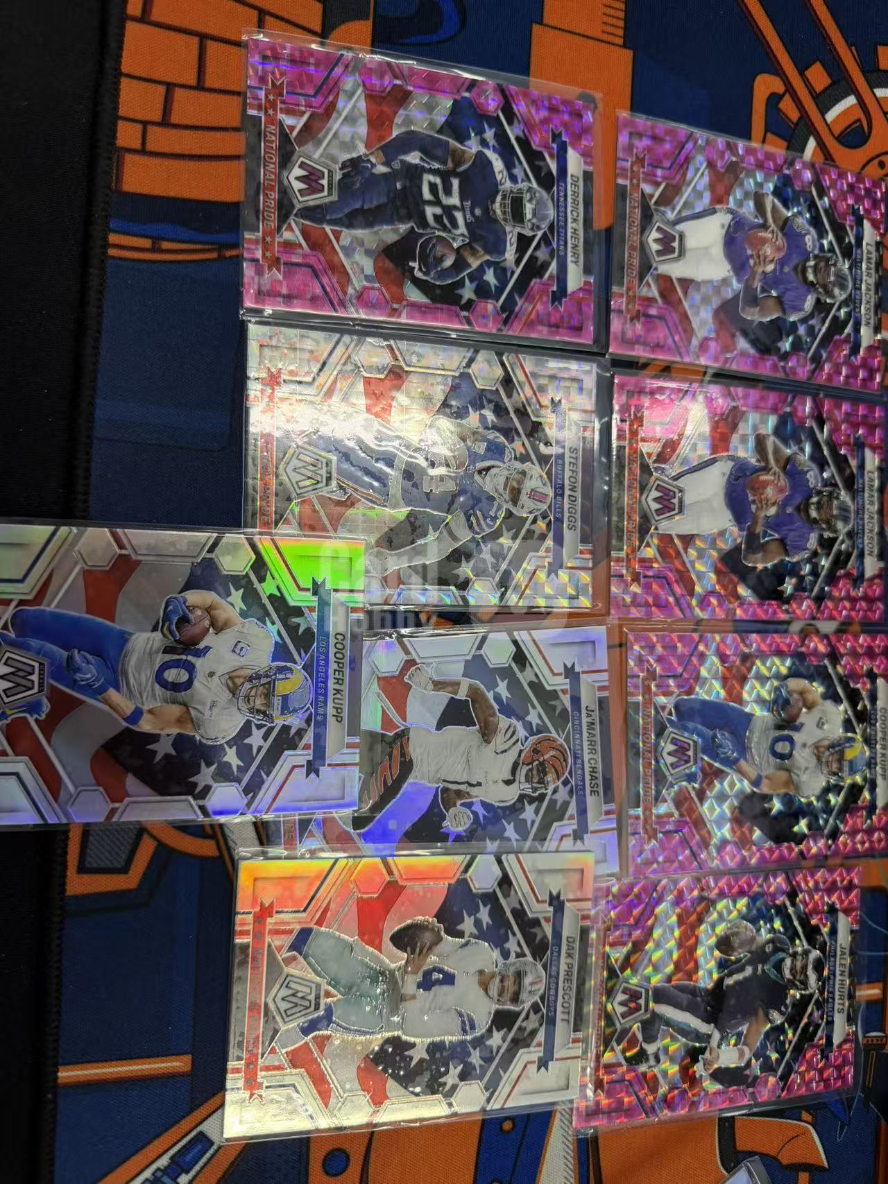 2023 Panini Mosaic Lamar Jackson 马赛克系列 九张橄榄球选手不同折打包 库珀 库普,贾马尔 蔡斯,德文塔 史密斯等 国家荣耀特卡 卡固官方代卖 Gordon