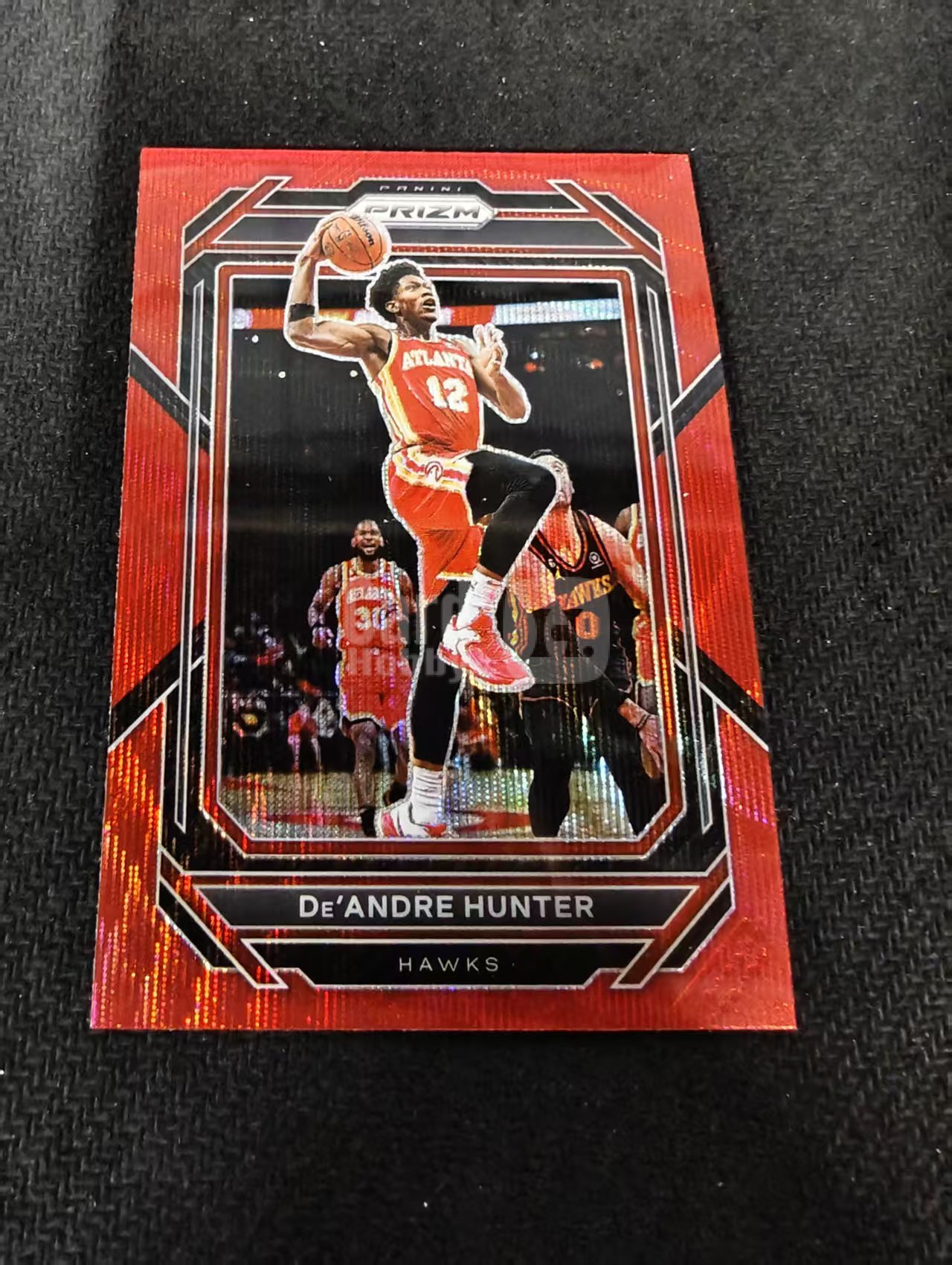 2022-23 Panini Prizm De'Andre Hunter 德安德烈 亨特 老鹰 红波纹 PZ 划痕 边角瑕疵 #154