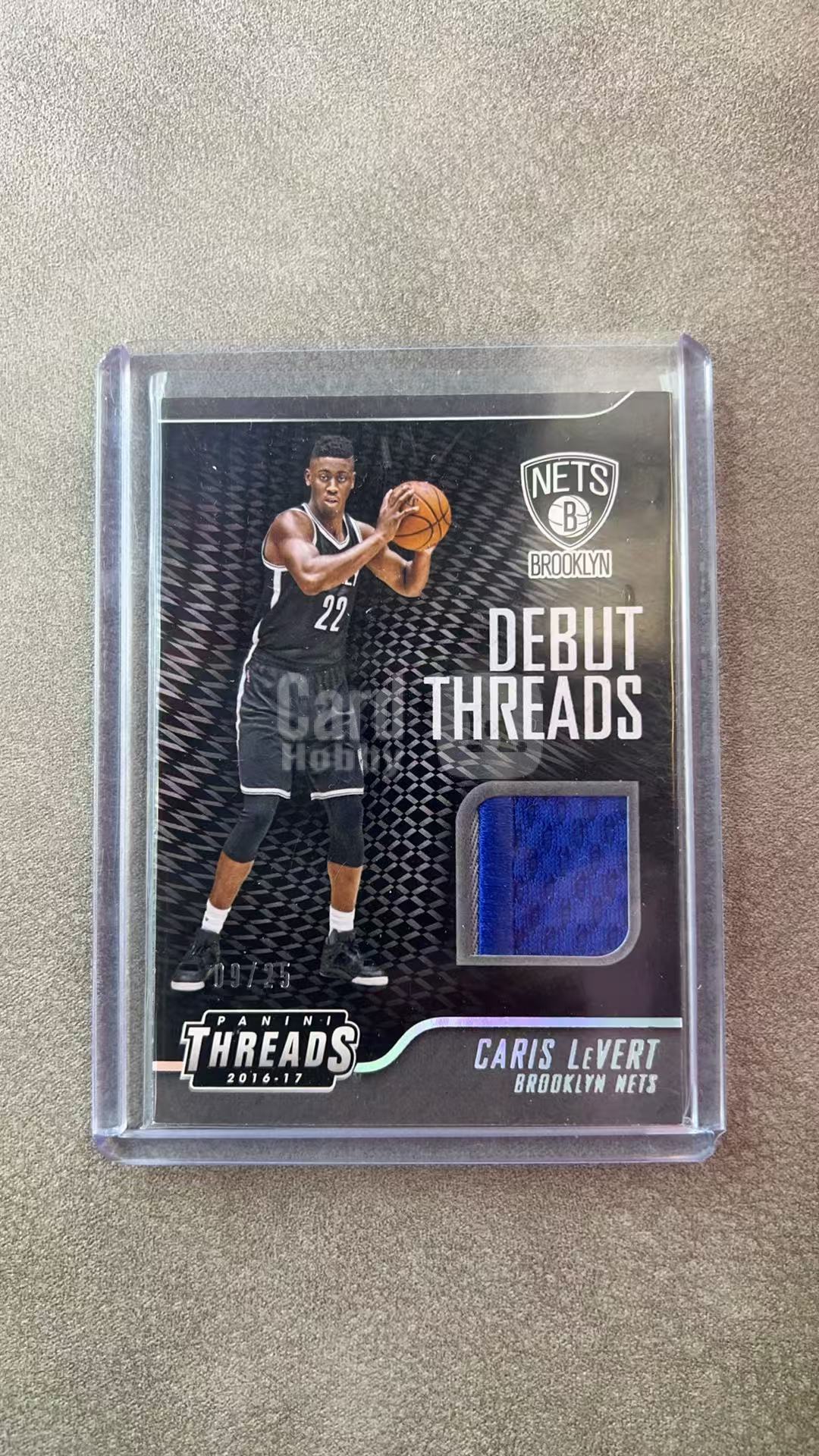 1288【330球星卡实体店代卖】2016-17 帕尼尼 THREADS Caris LeVert 卡里斯 勒维尔 篮网 新秀RC 09/25编 球衣实物 仅顺丰寄付 (EMINEM)