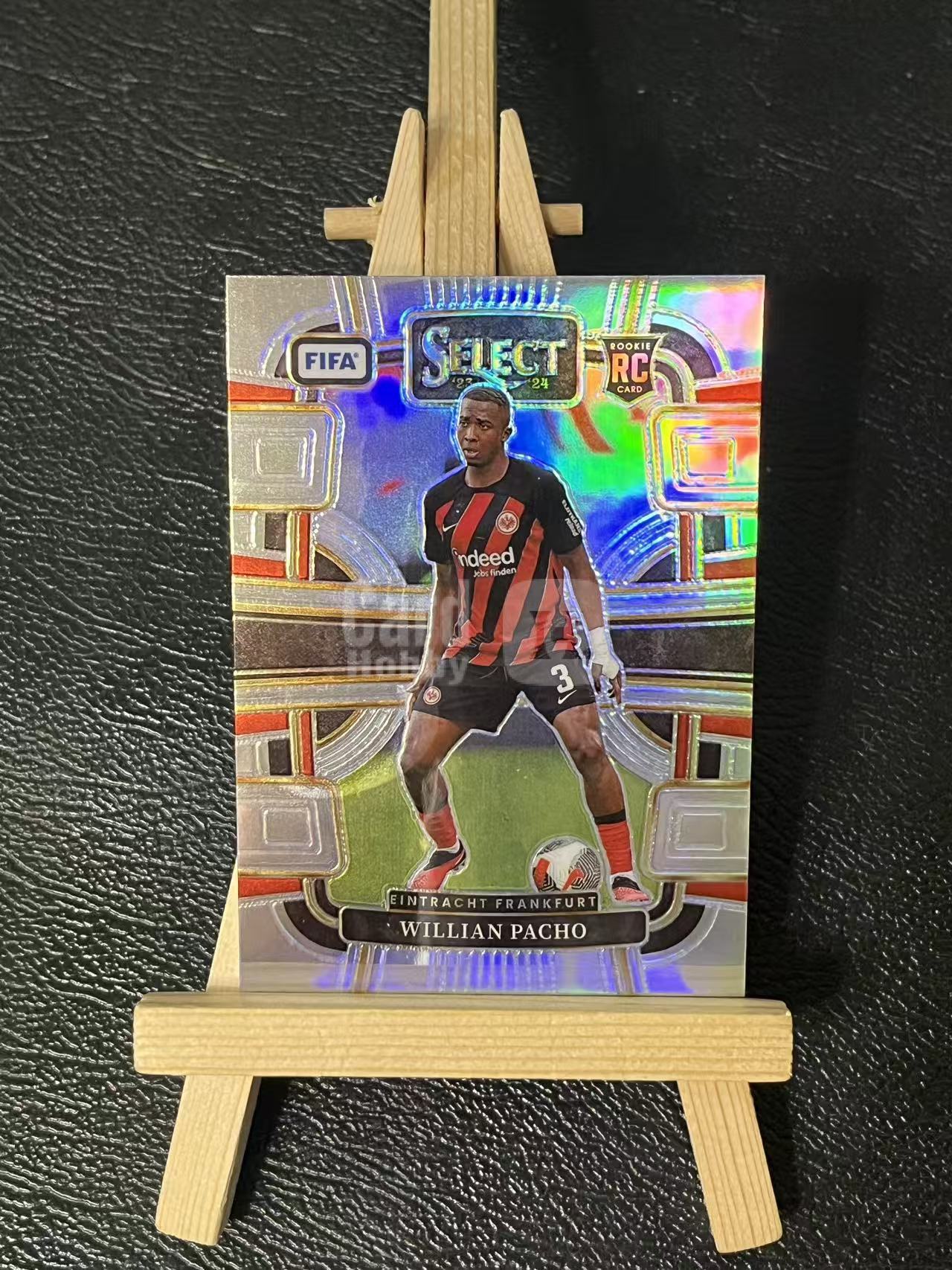 2023-24 Panini Select willian pacho RC 威廉 帕乔 大巴黎 新秀 法兰克福 银折 实卡精美 卡品如图 LA-2